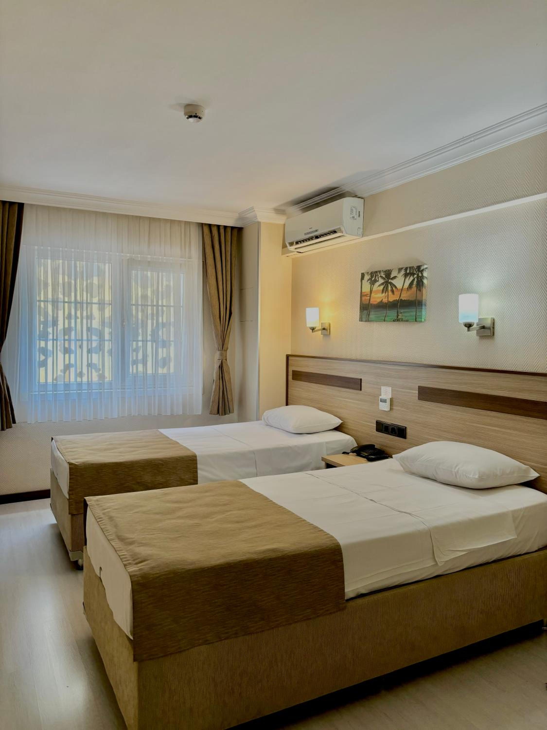 Double or Twin Room photo 1