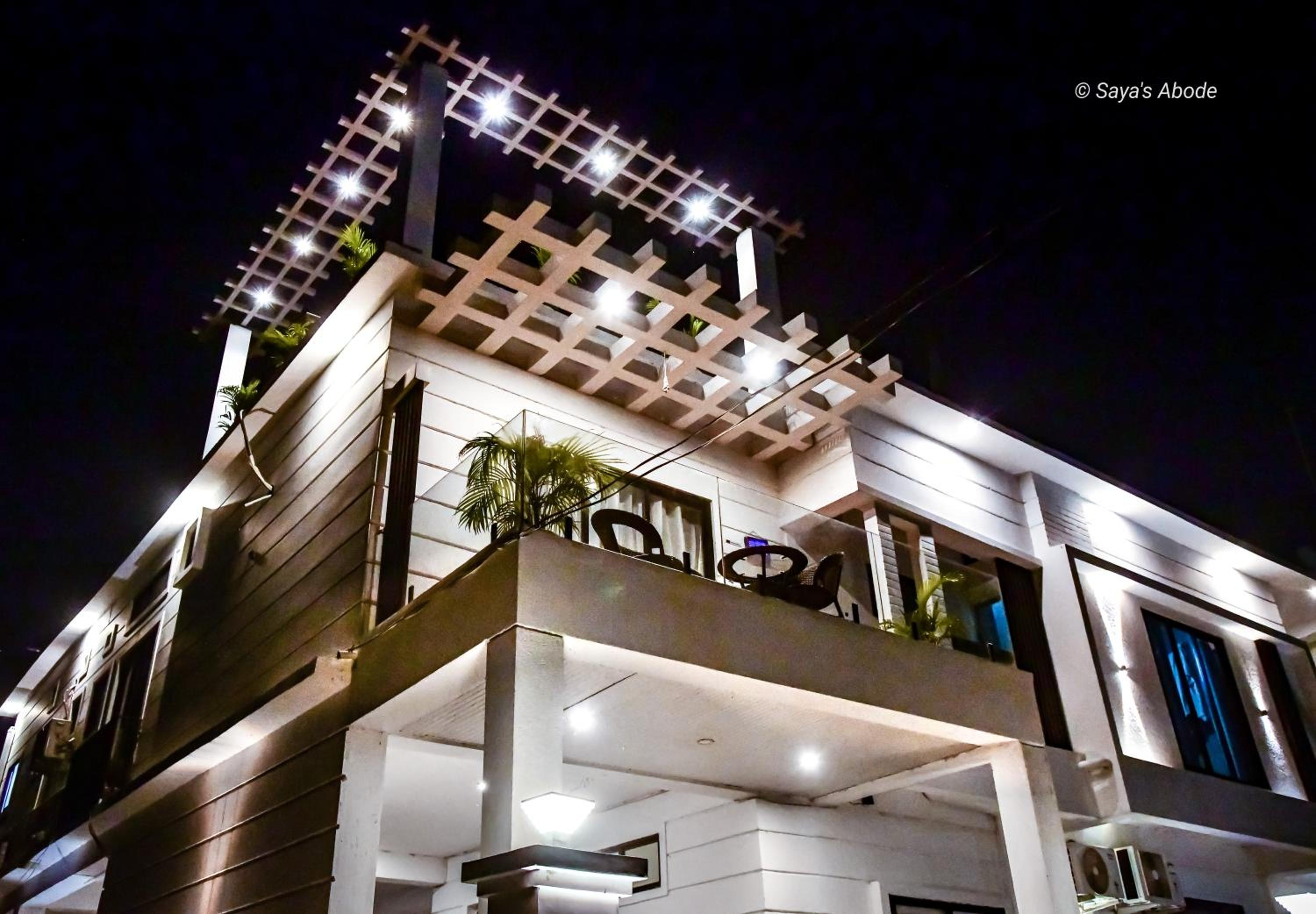 Two-Bedroom Apartment with Balcony photo 2
