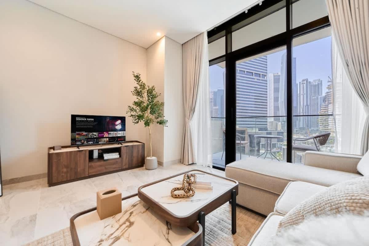 One-Bedroom Apartment photo 2