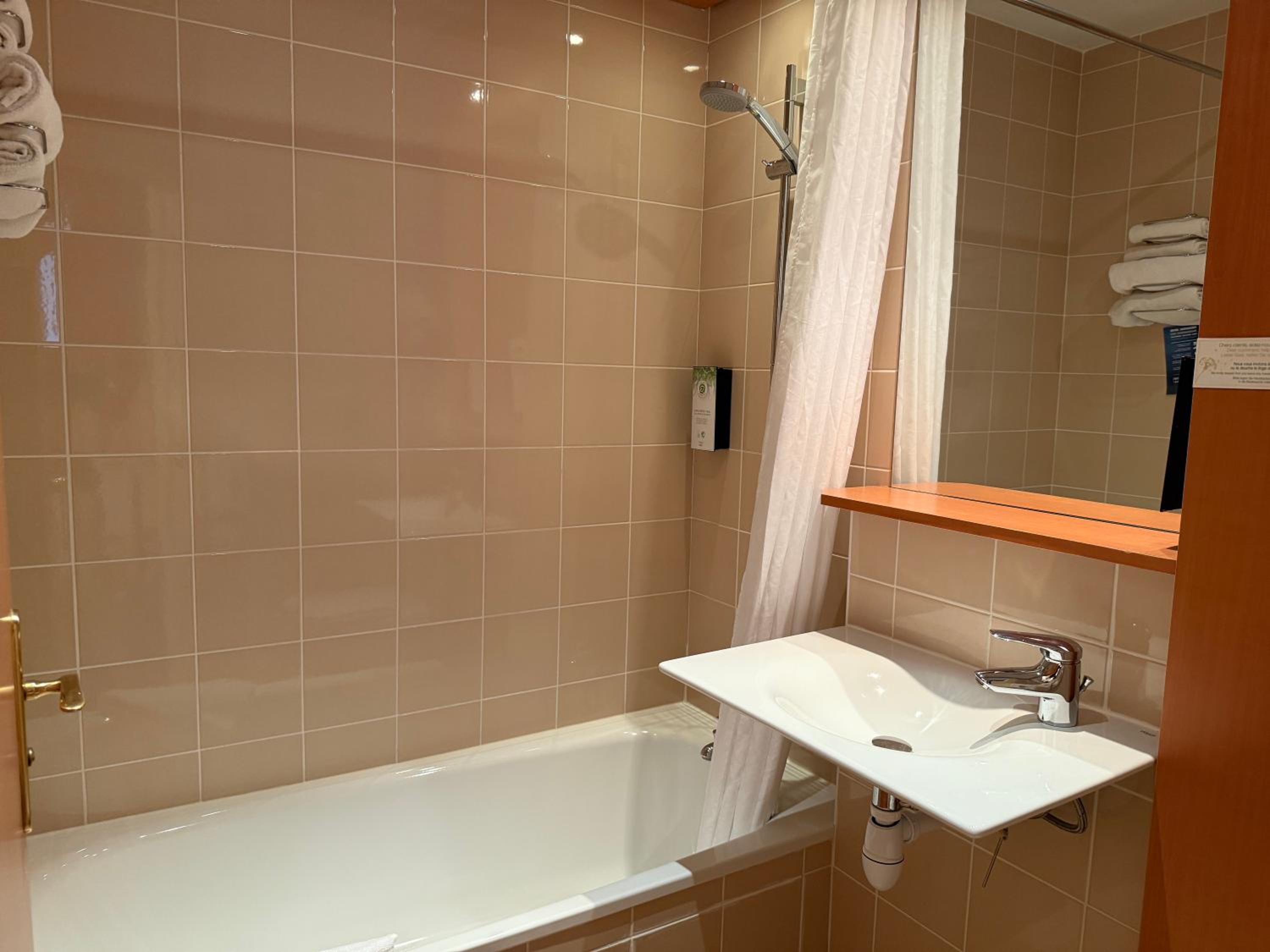 Double Room with 2 Single Beds