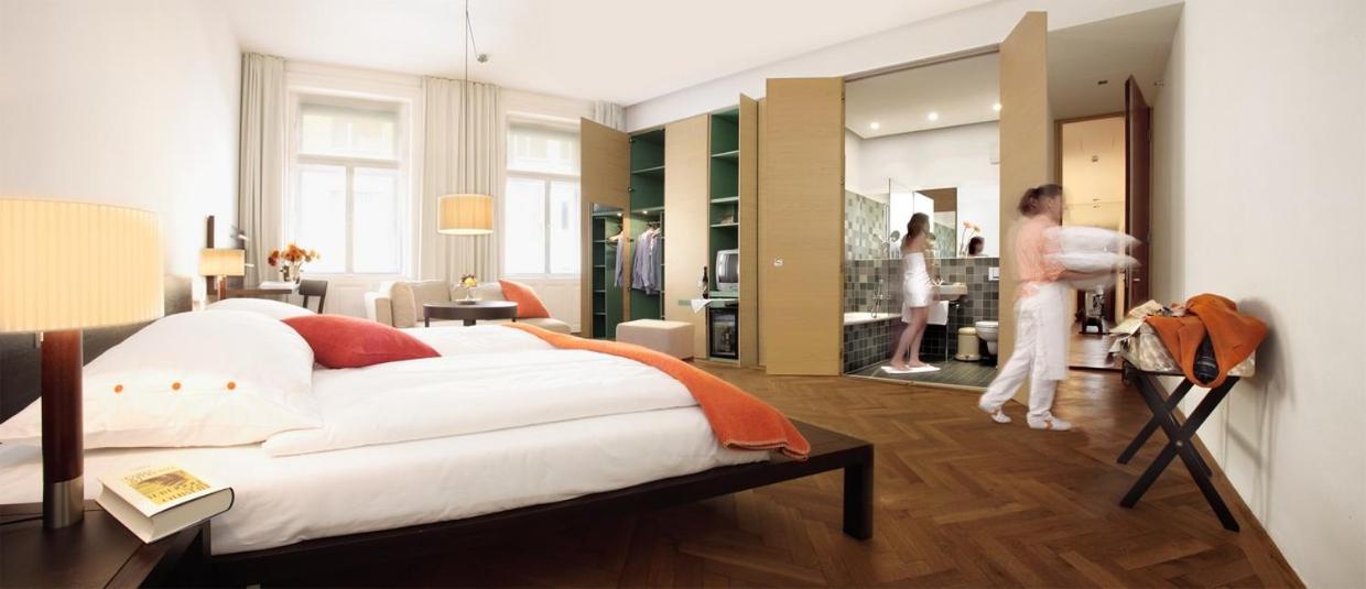 XL Room