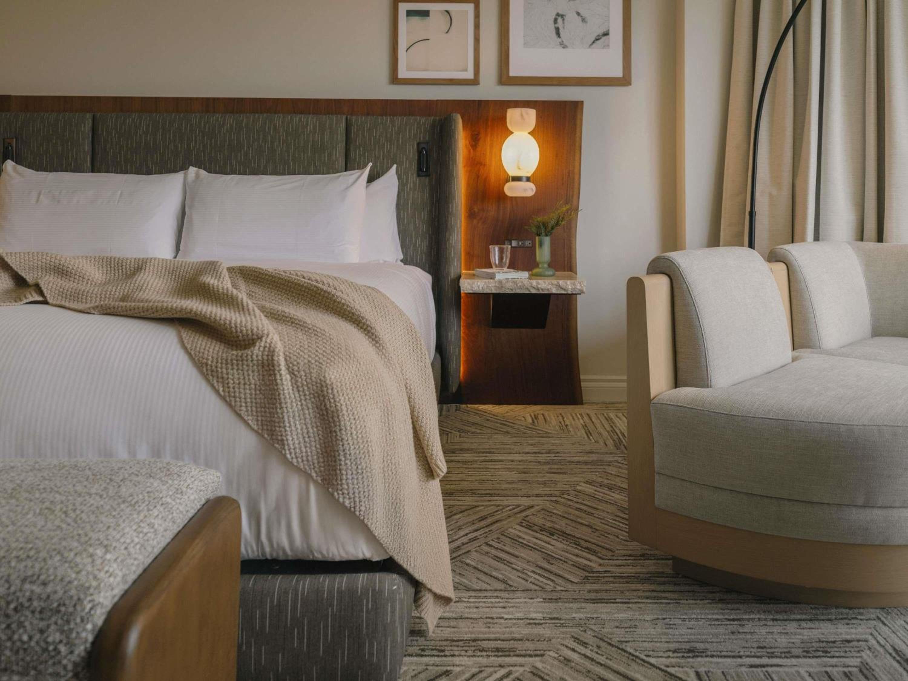 One-Bedroom Rimrock Vista View King Suite with Private Terrace