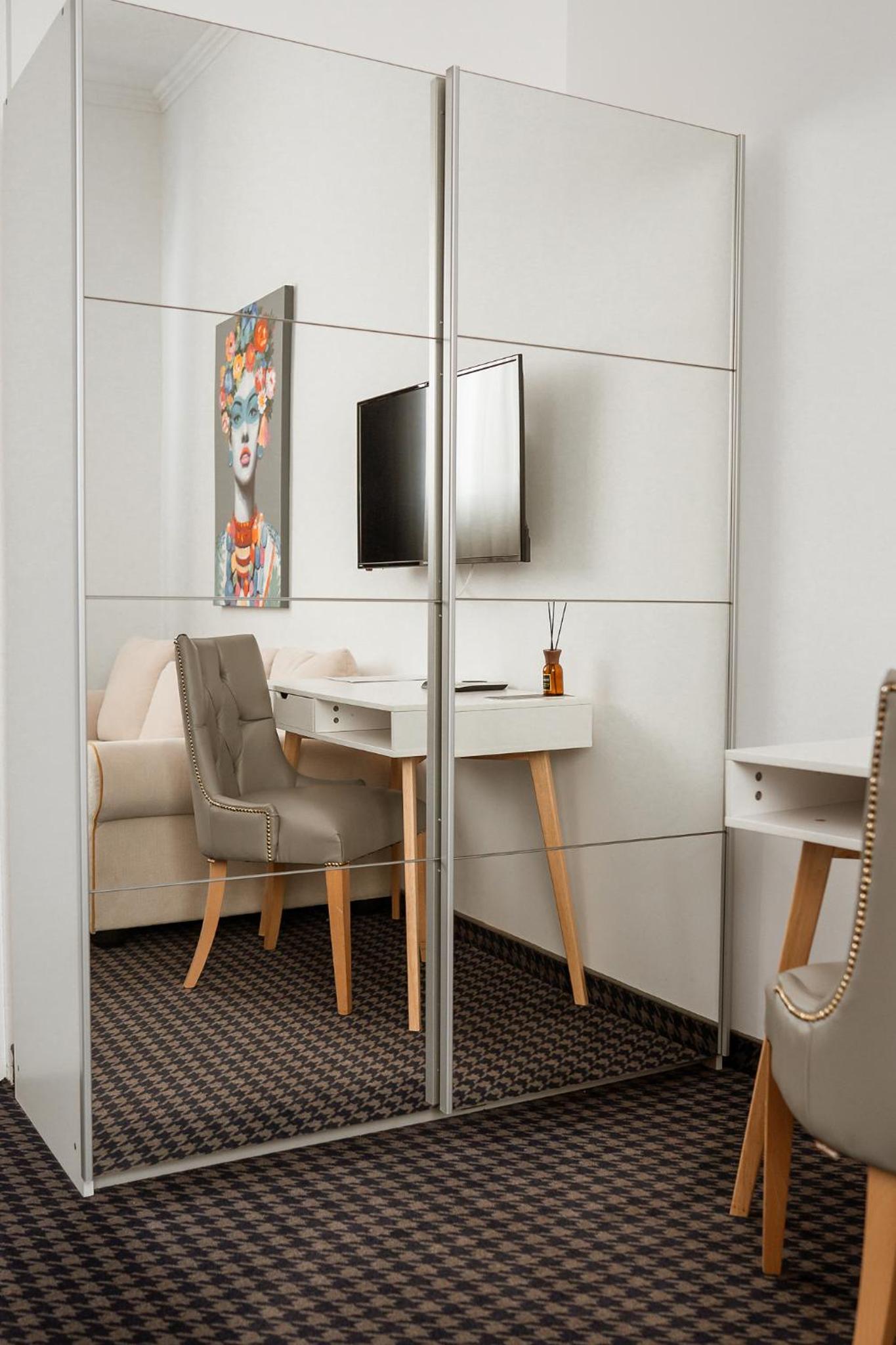 Superior Double Room - Photo 3