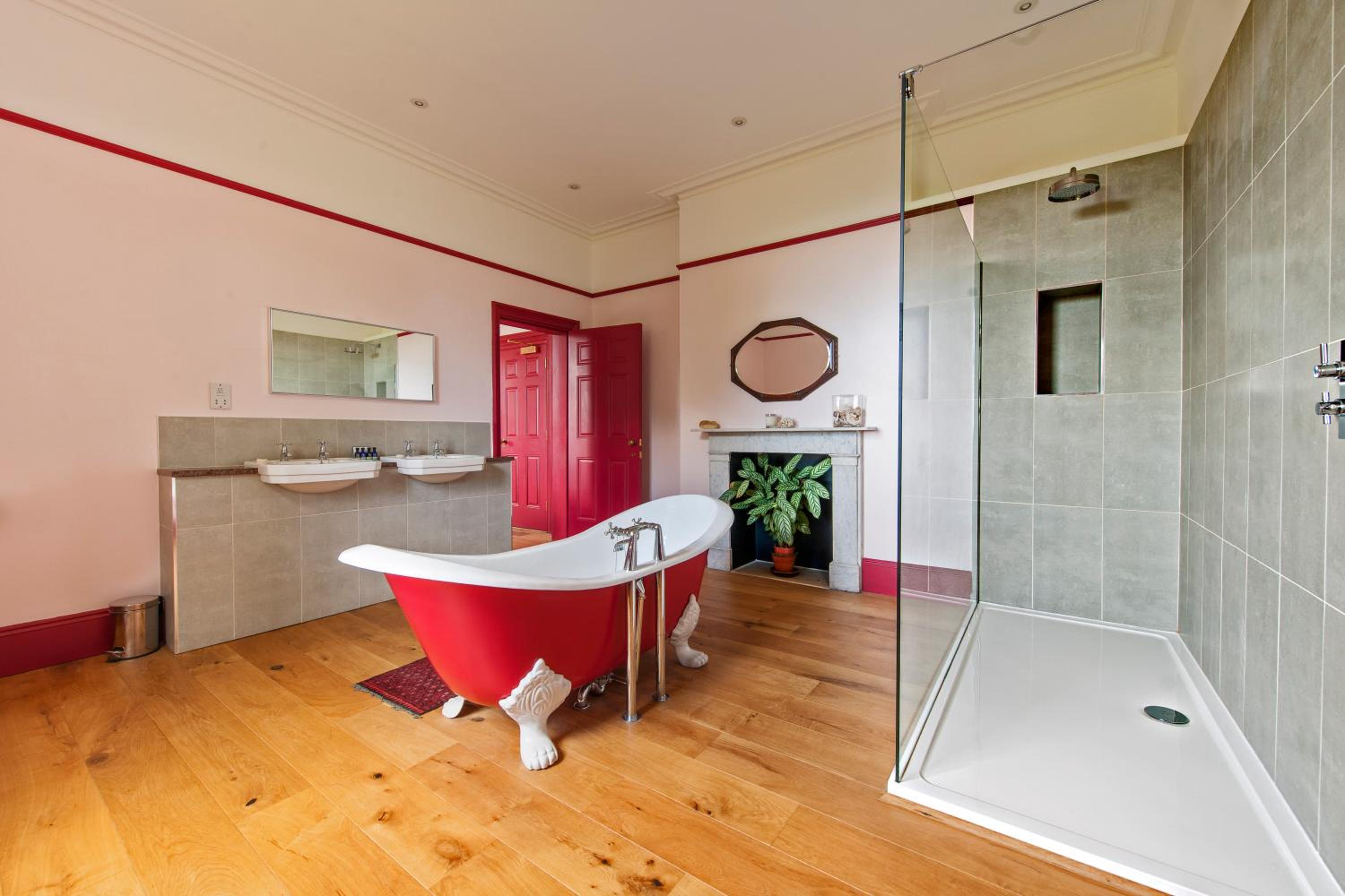 Luxury King Room photo 2