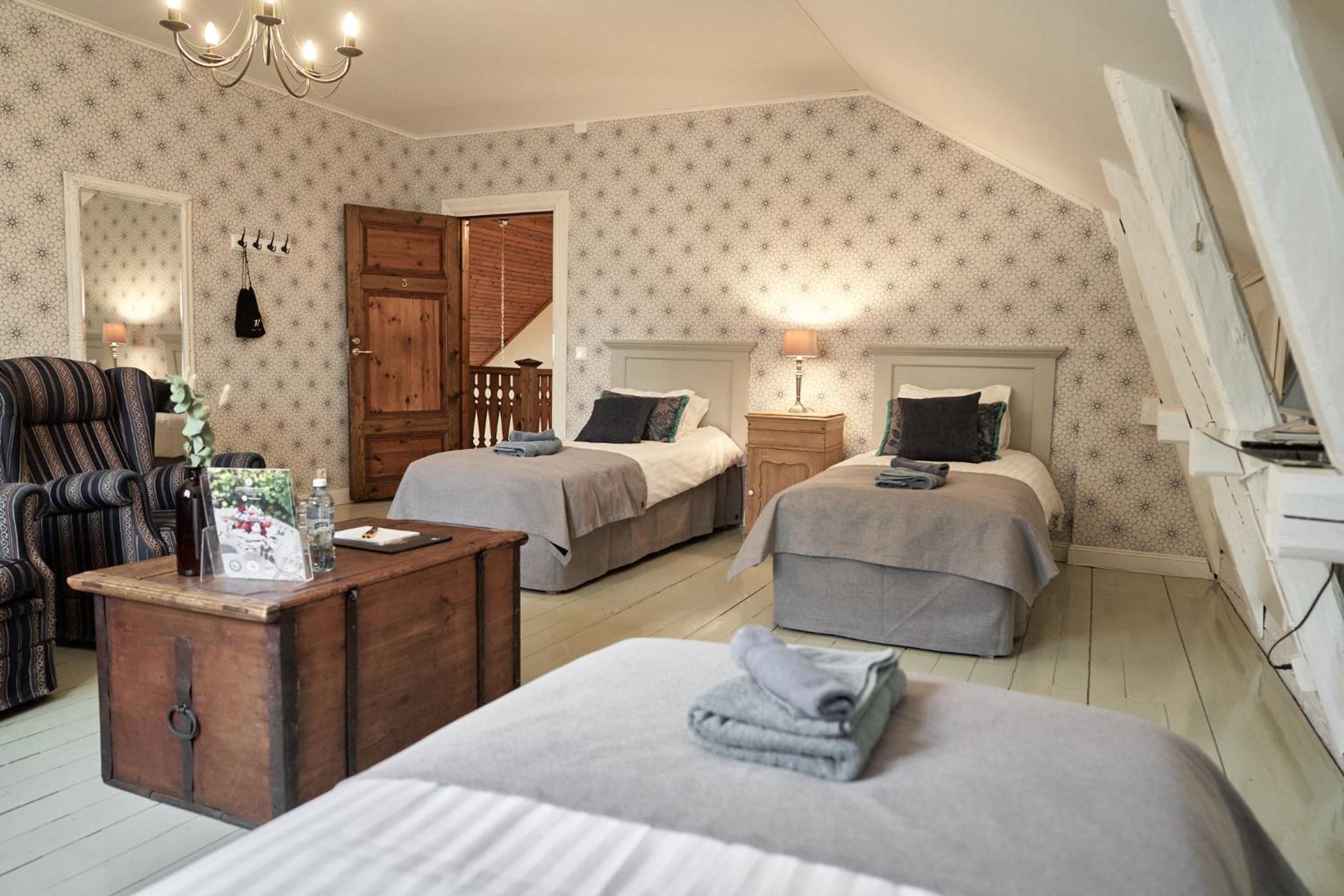 Triple Room with Shared Bathroom