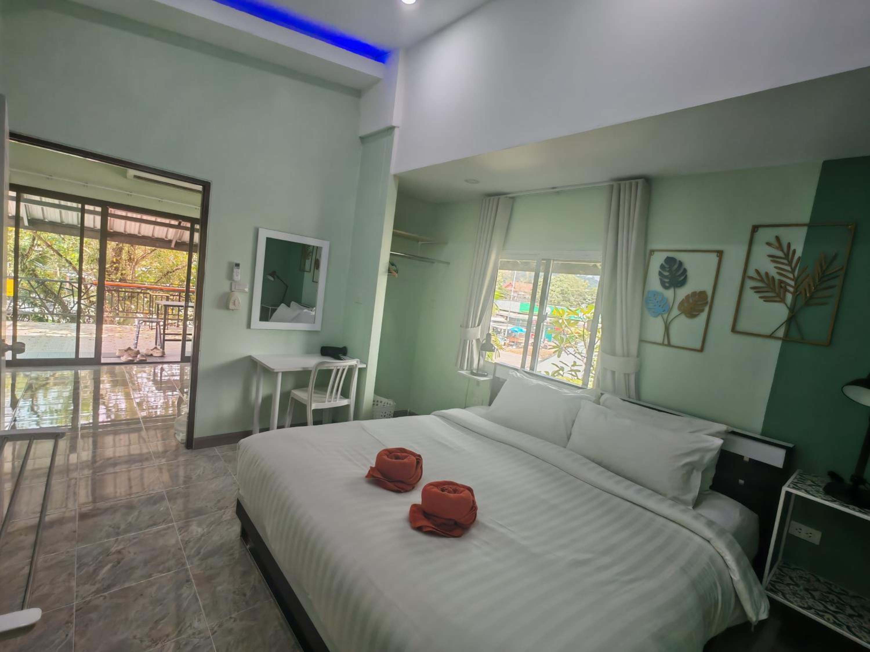 Family Room with Terrace photo 1