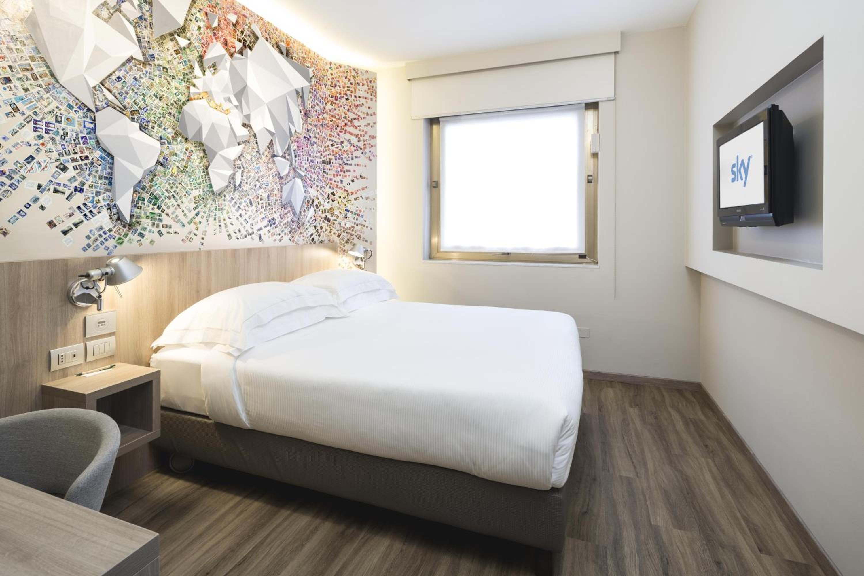 Comfort Queen Room - Non-Smoking  - Photo 5