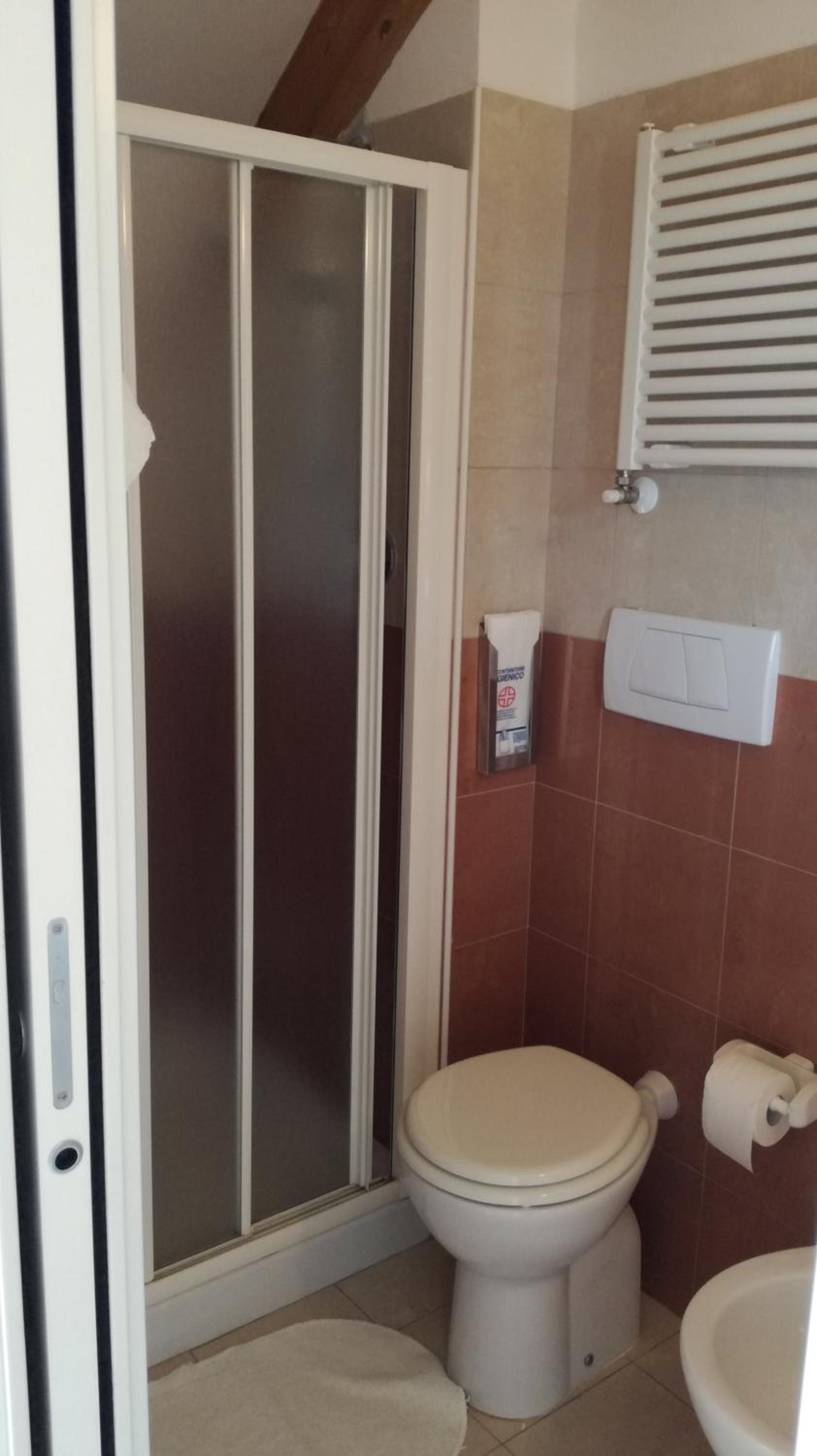 Single Room photo 2