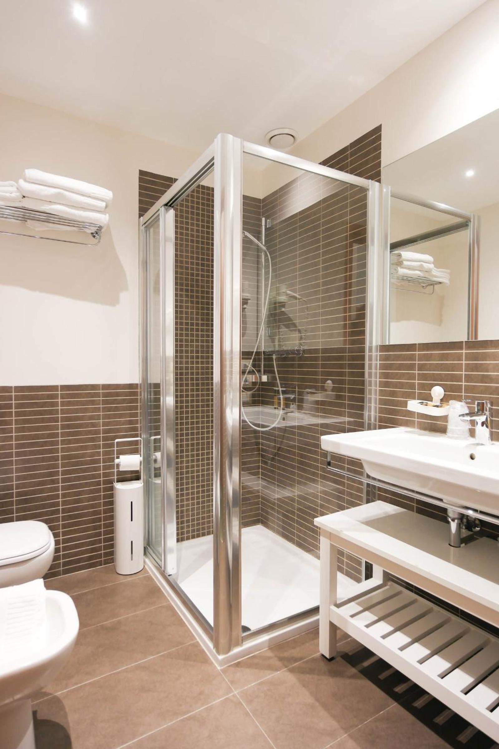 Superior Triple Room - Photo 3