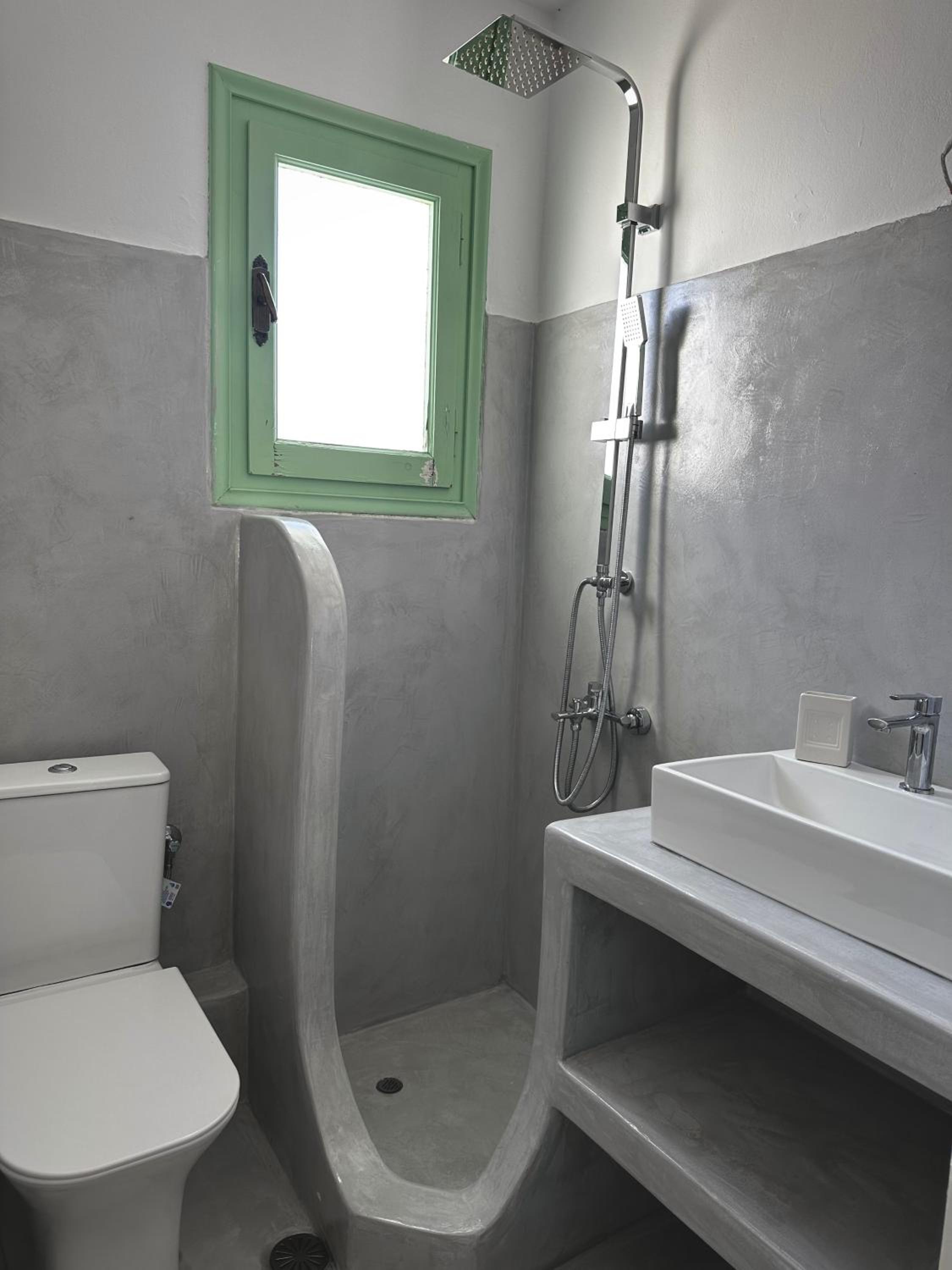 Standard Triple Room - Photo 2