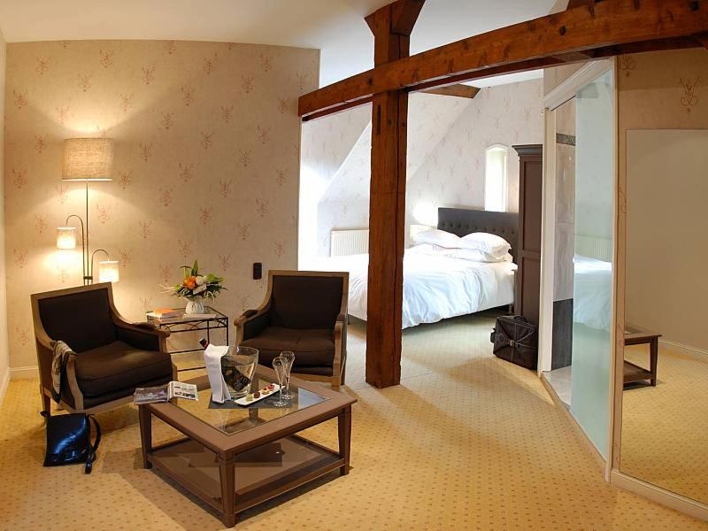 Queen Suite with Spa Bath