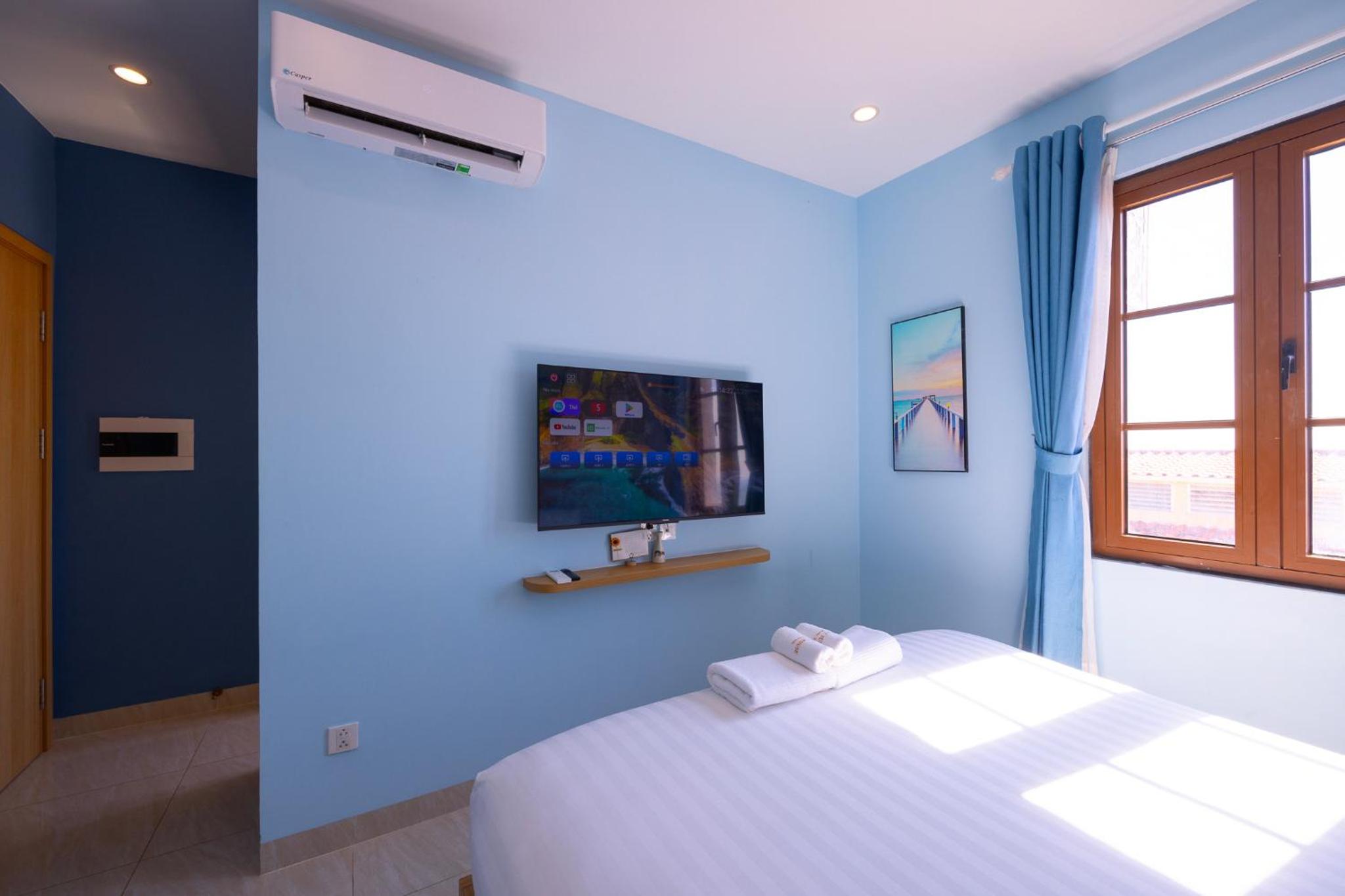 Double Room with Sea View - Photo 7