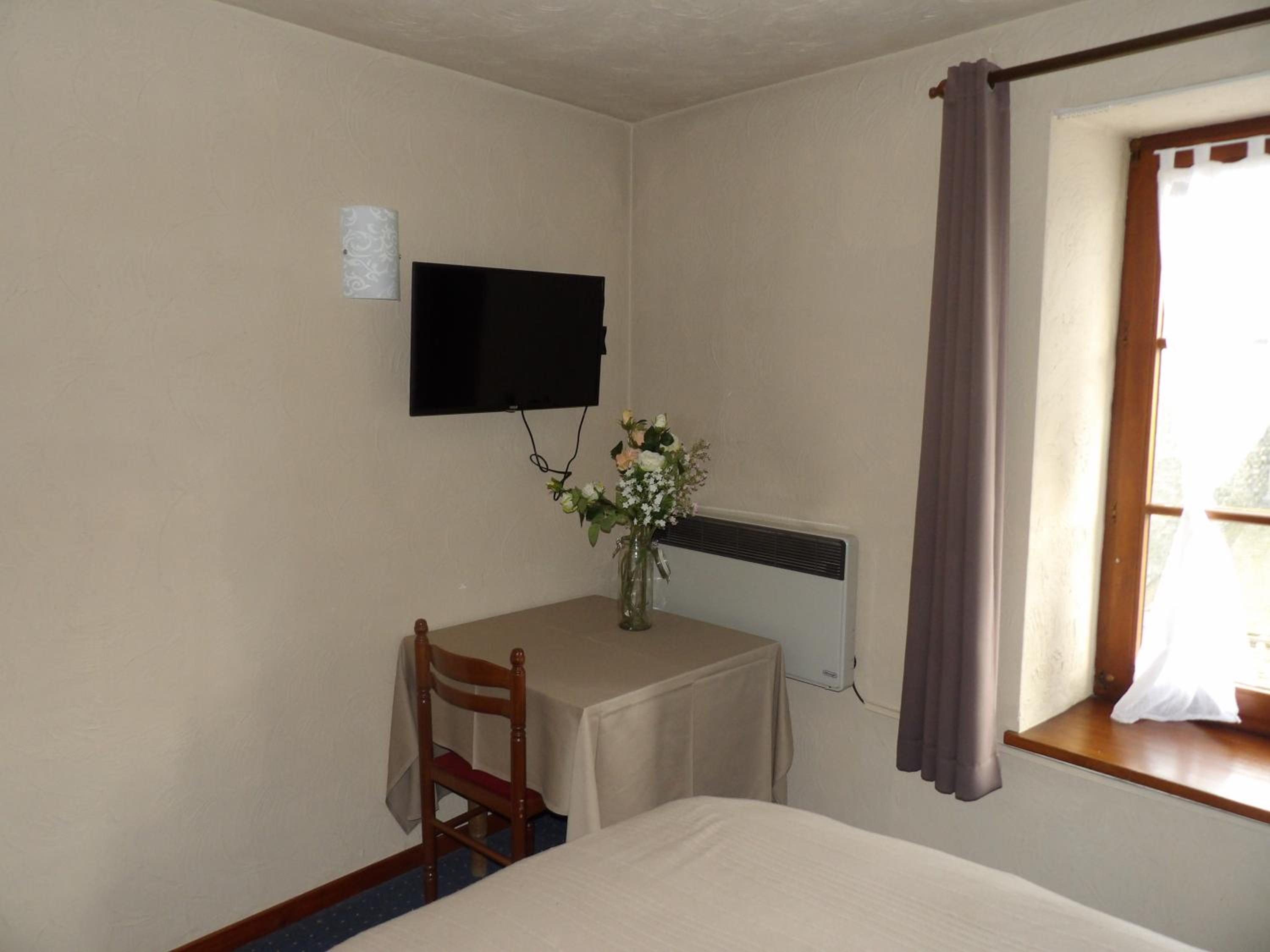 Standard Double Room photo 2
