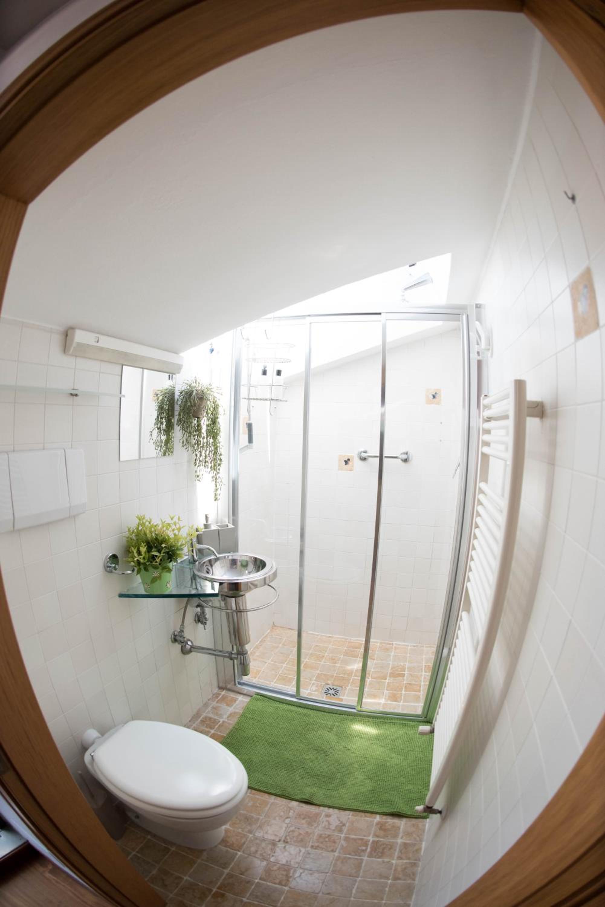 Double Room with Private External Bathroom photo 2