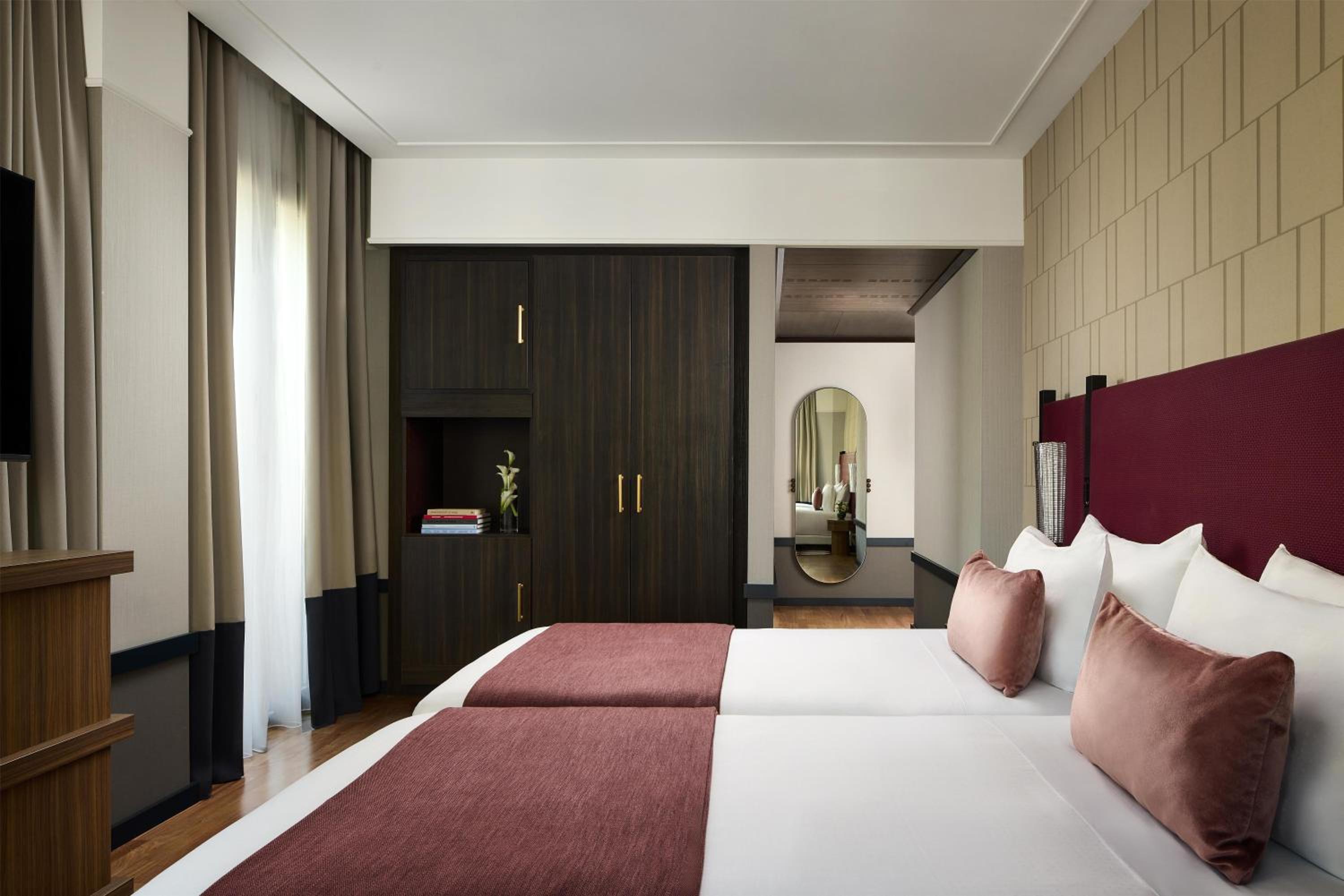 Premium Double or Twin Room XL with Extrabed (2 Adults + 1 Child)