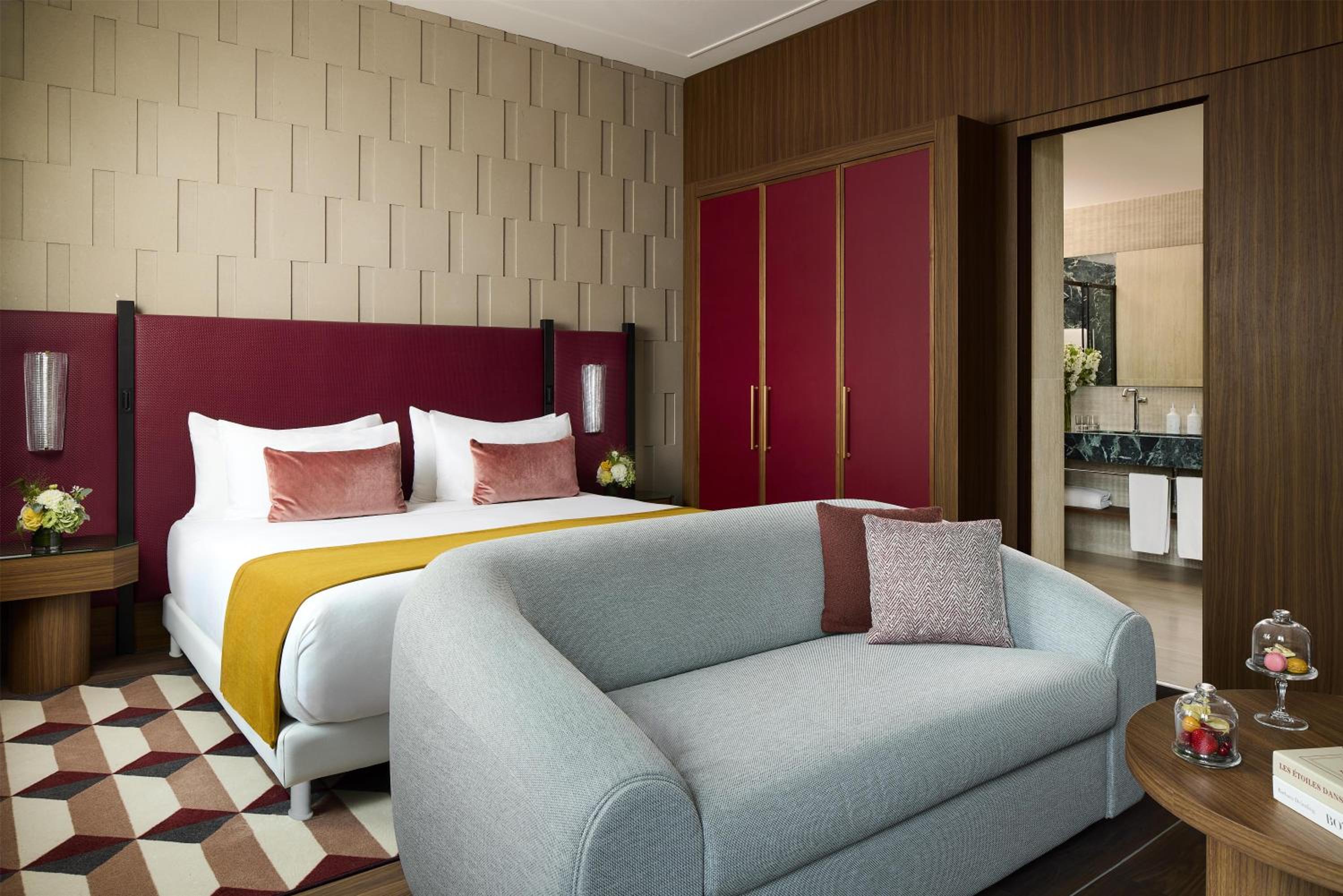 Junior Suite with View - Photo 2