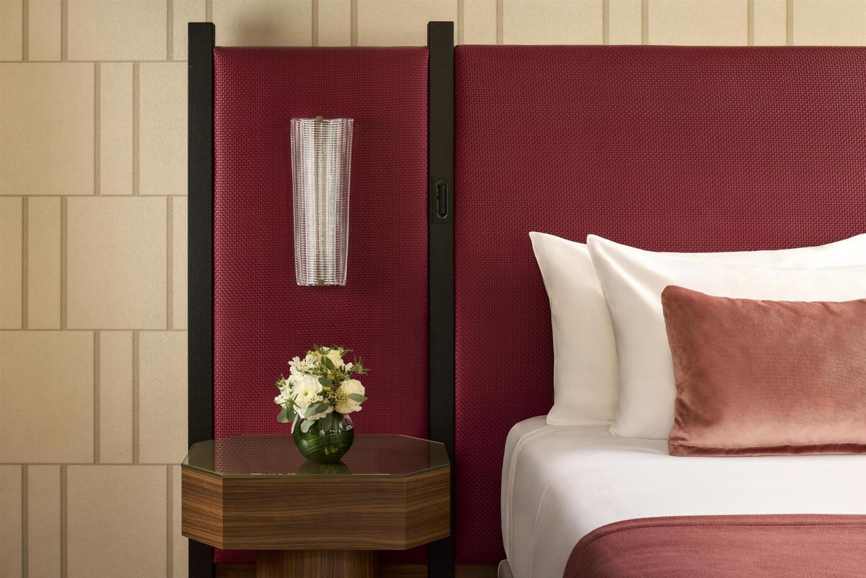 Suite with 2 Adults+1 Child Occupancy and Extra Bed (Non Smoking)