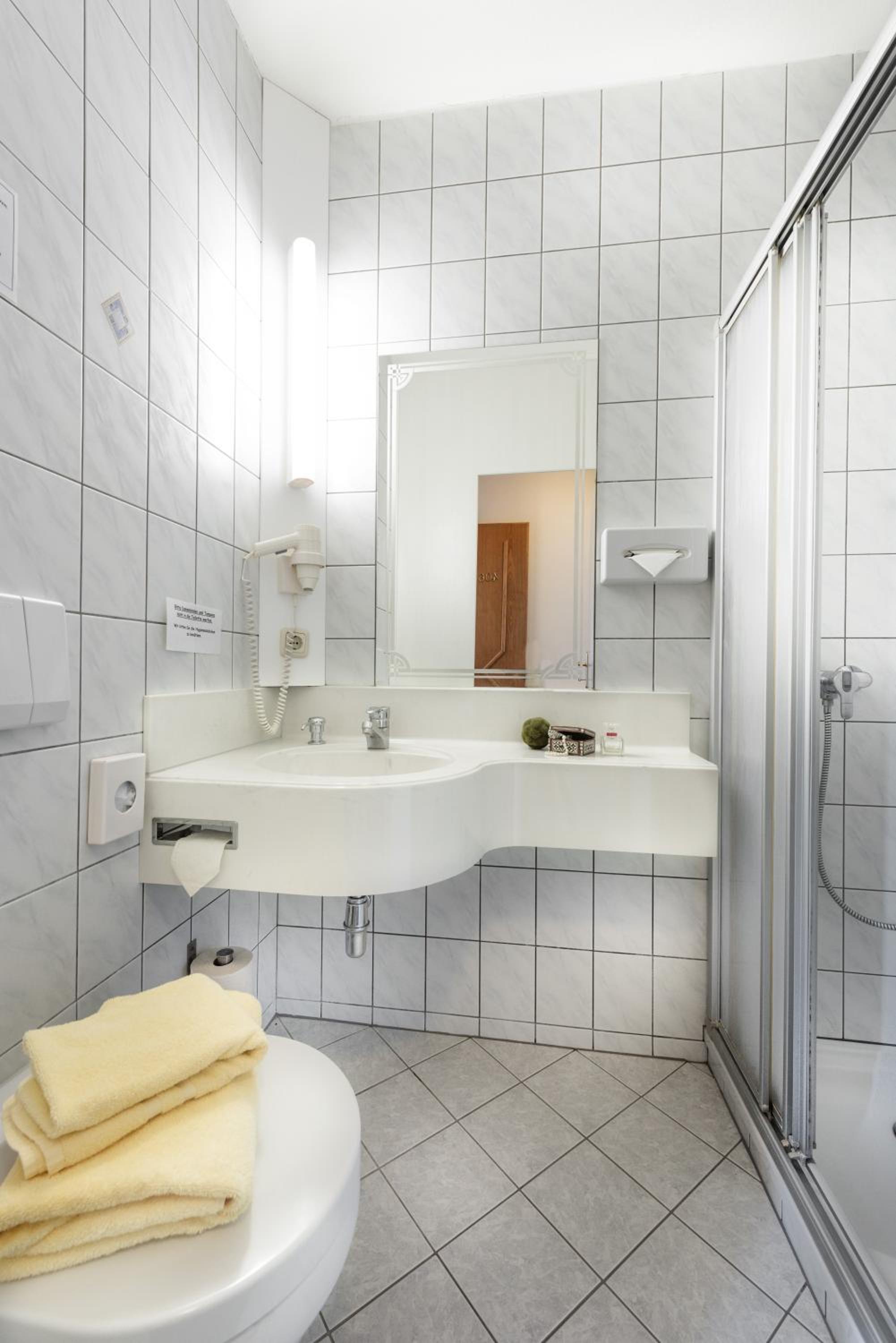 Single Room photo 2