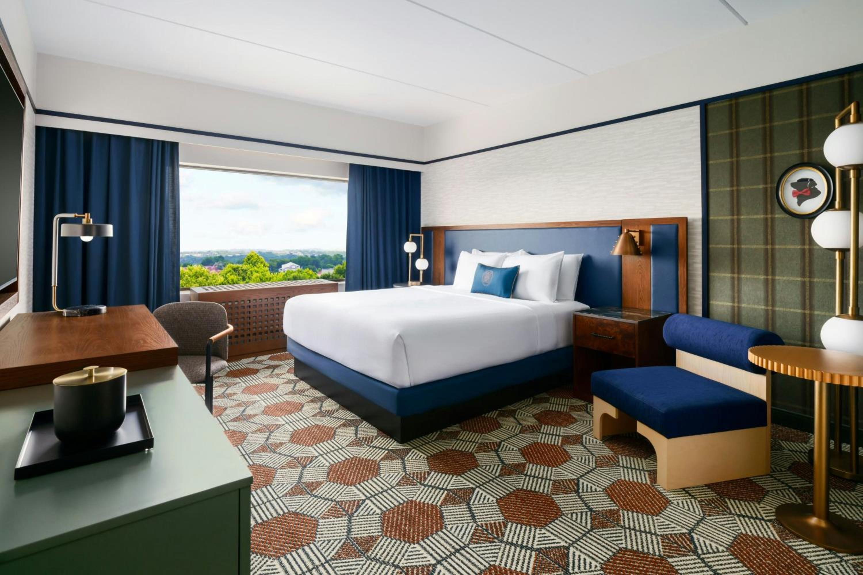Deluxe King Room - Photo 1