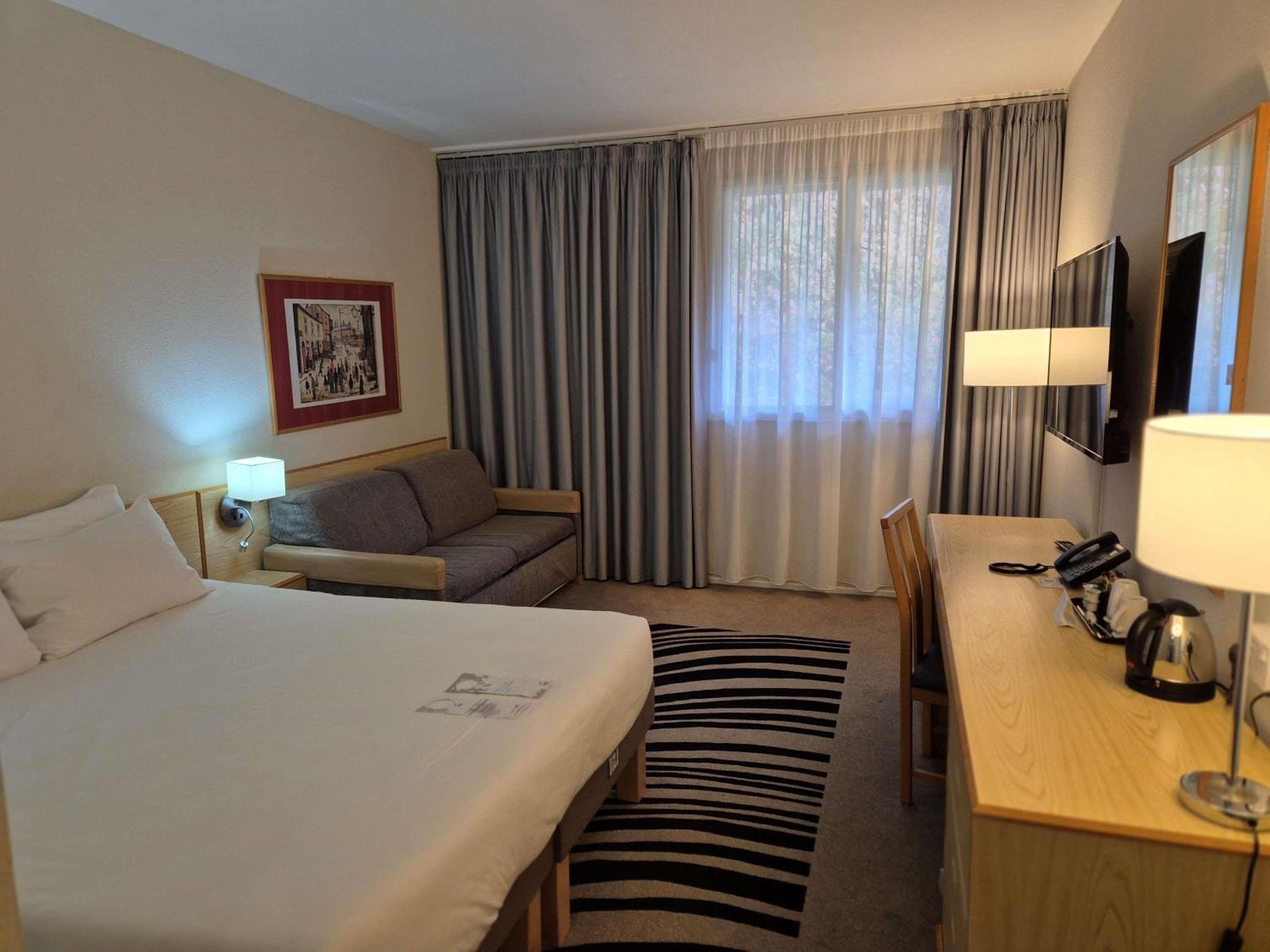 Standard Double Room with Sofa - Photo 3