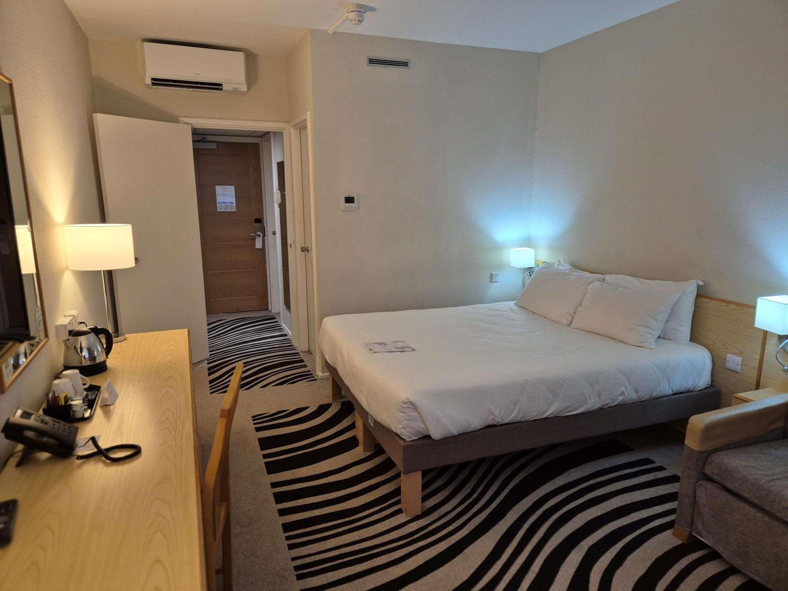 Standard Double Room with Sofa - Photo 1