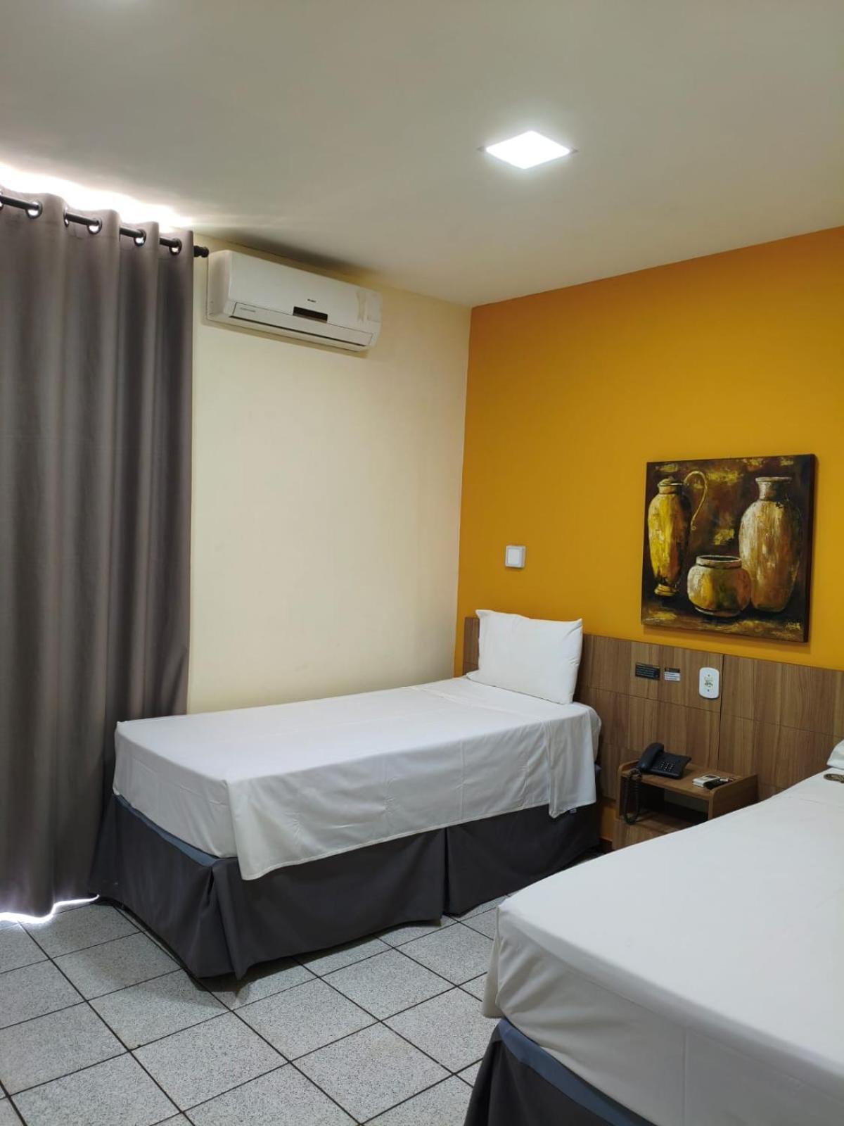 Standard Twin Room photo 2