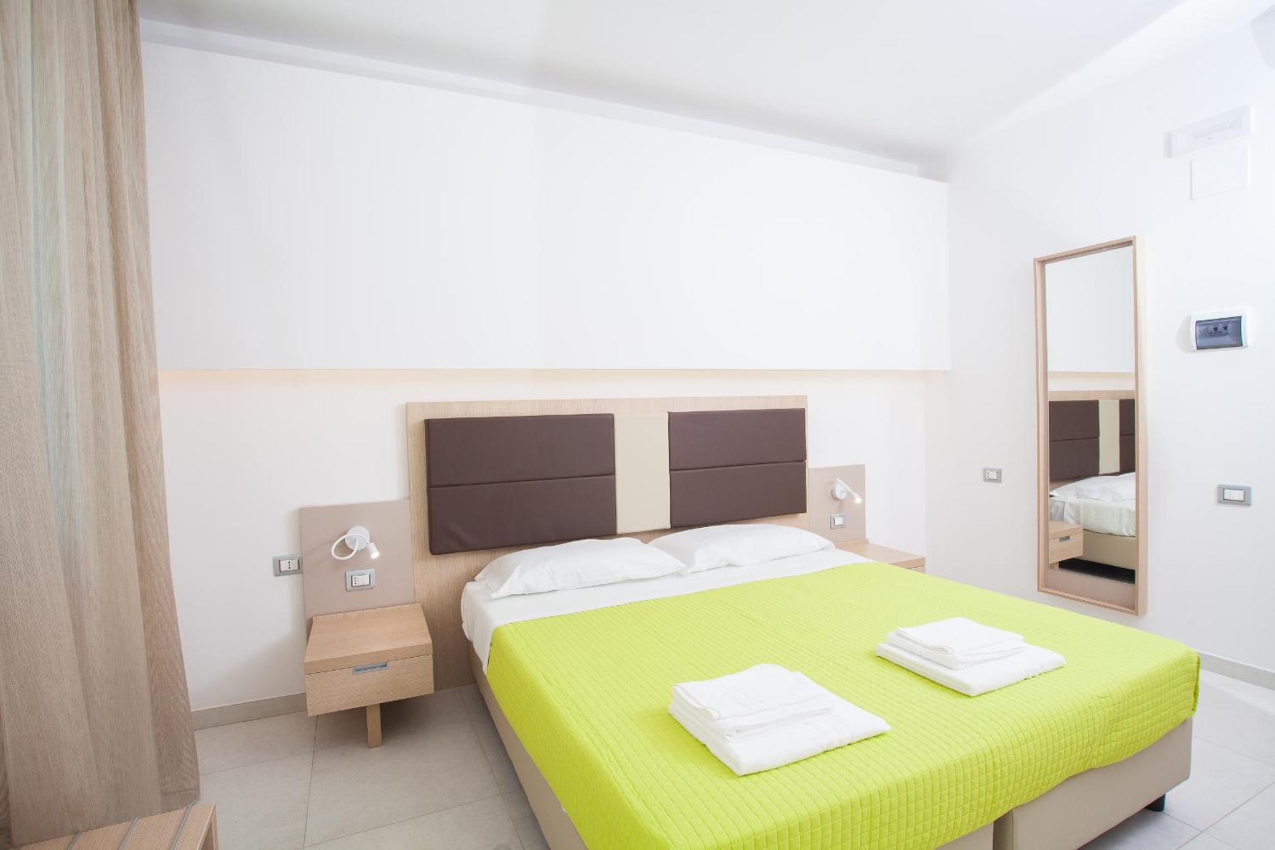 Double or Twin Room with Garden View photo 3