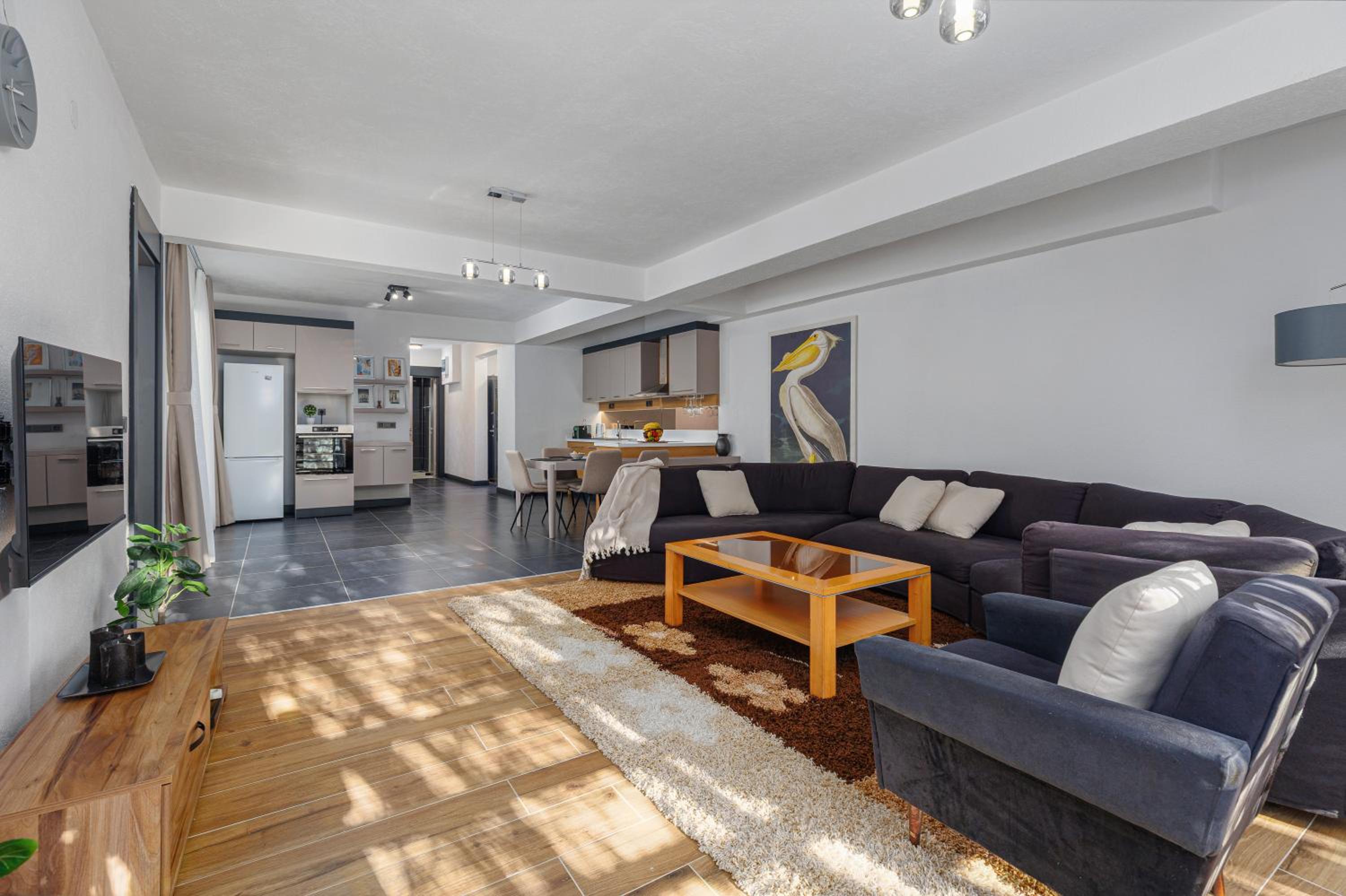 Two-Bedroom Apartment with Terrace photo 2