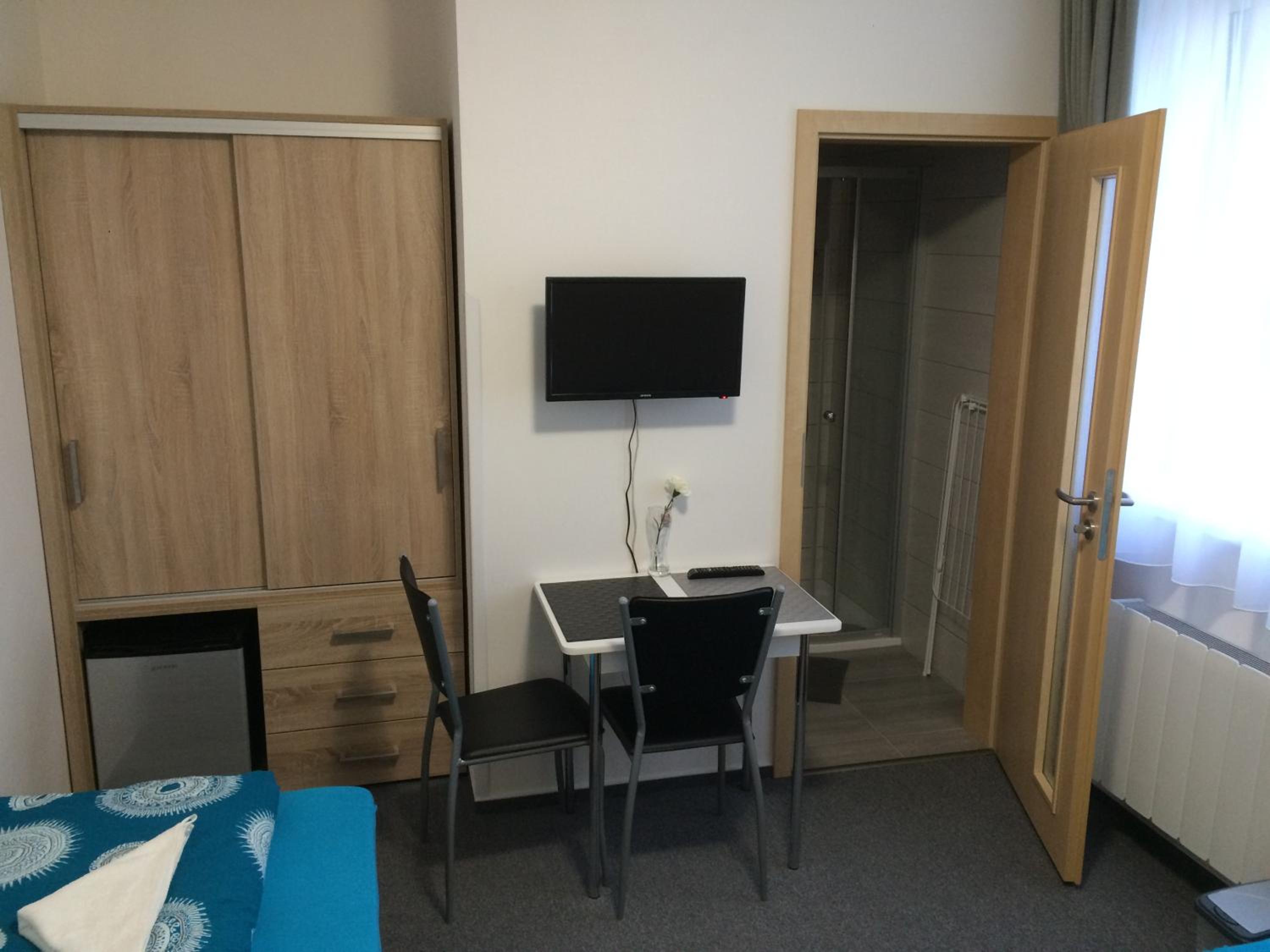 Twin Room with Private Bathroom