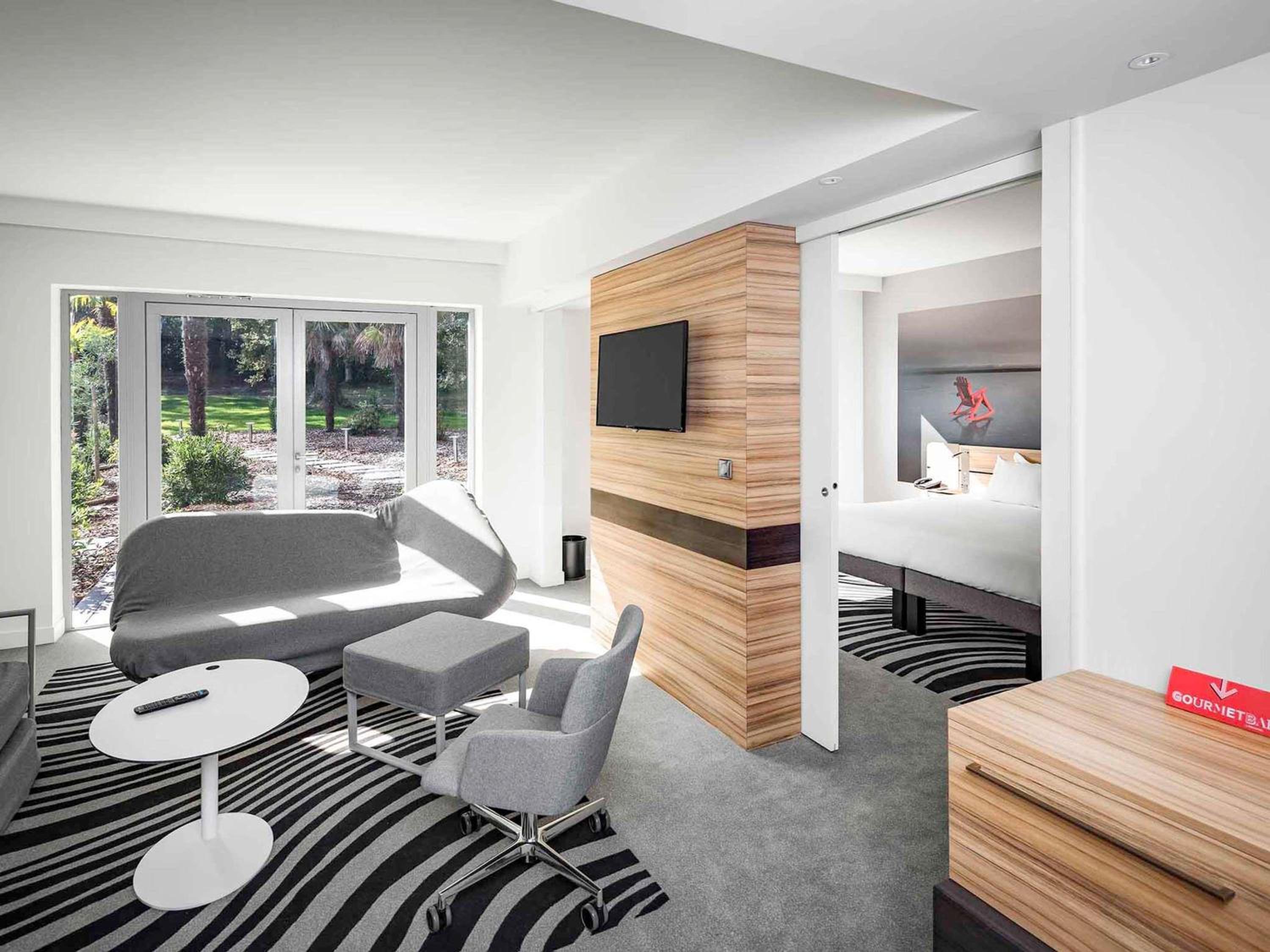 Superior Suite with One Double Bed and Sofa Bed photo 1