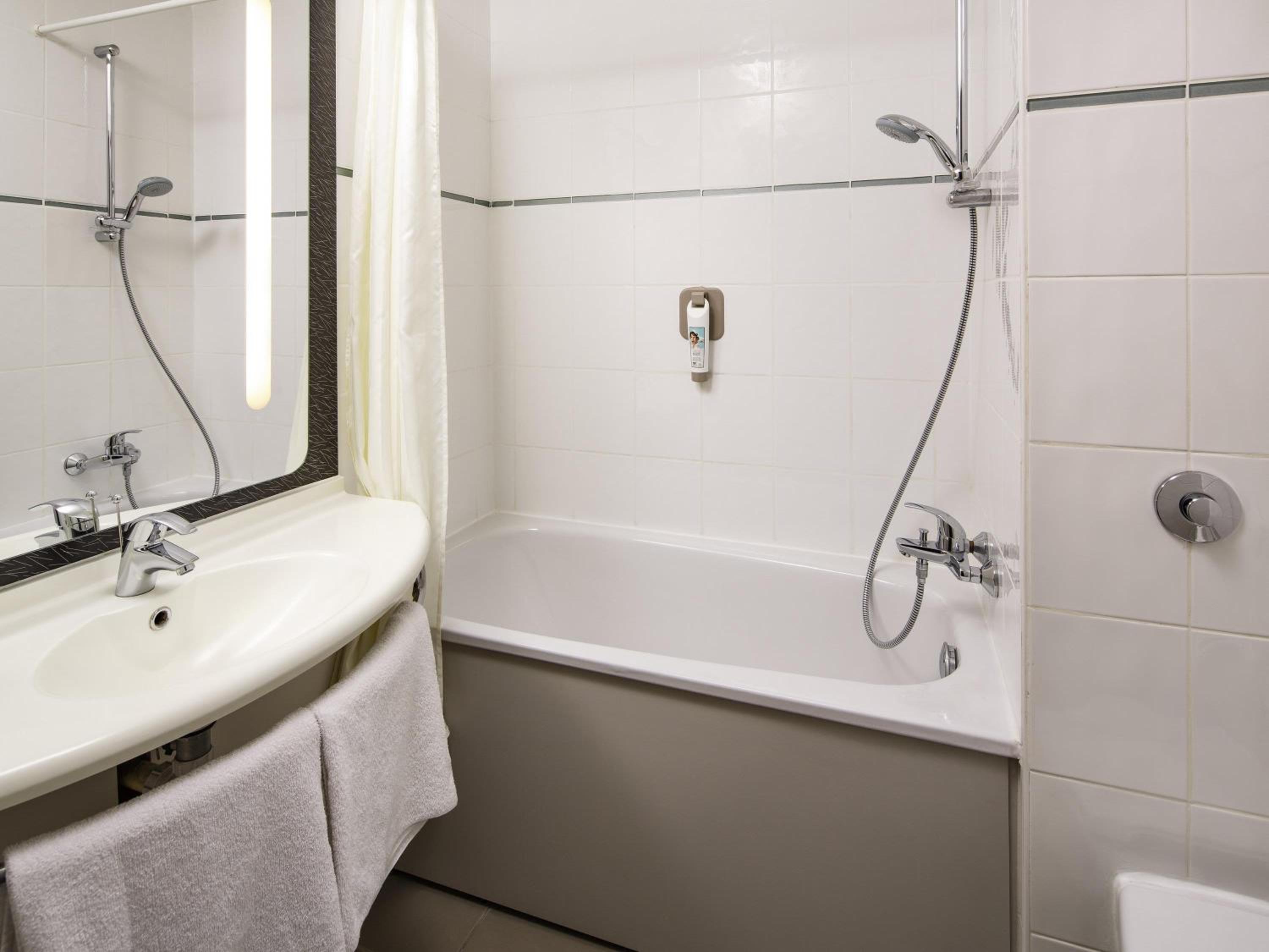 Standard Double Room with Harbor View - Photo 1