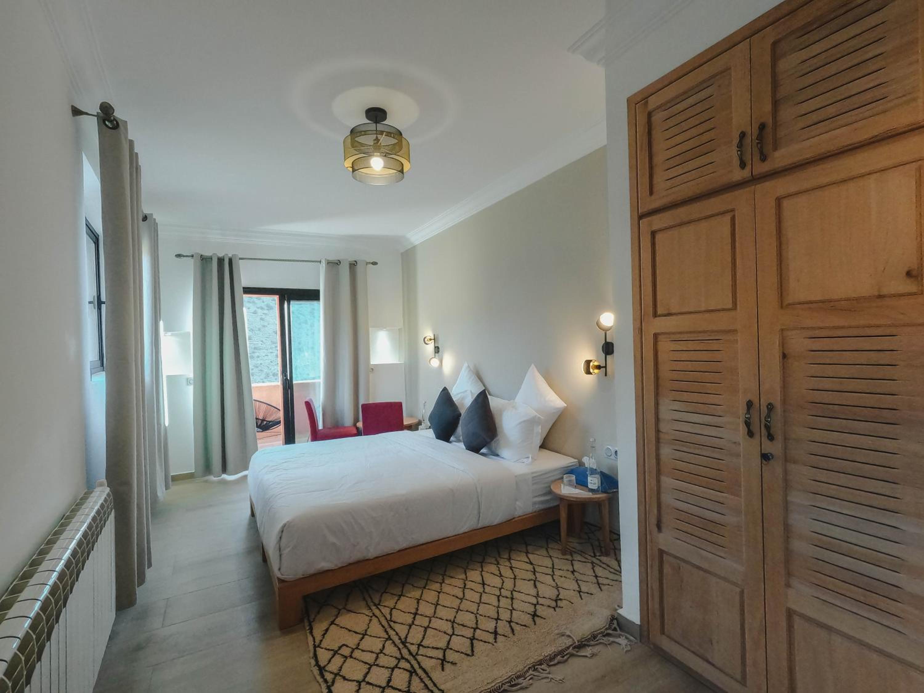 Deluxe Double or Twin Room photo 3