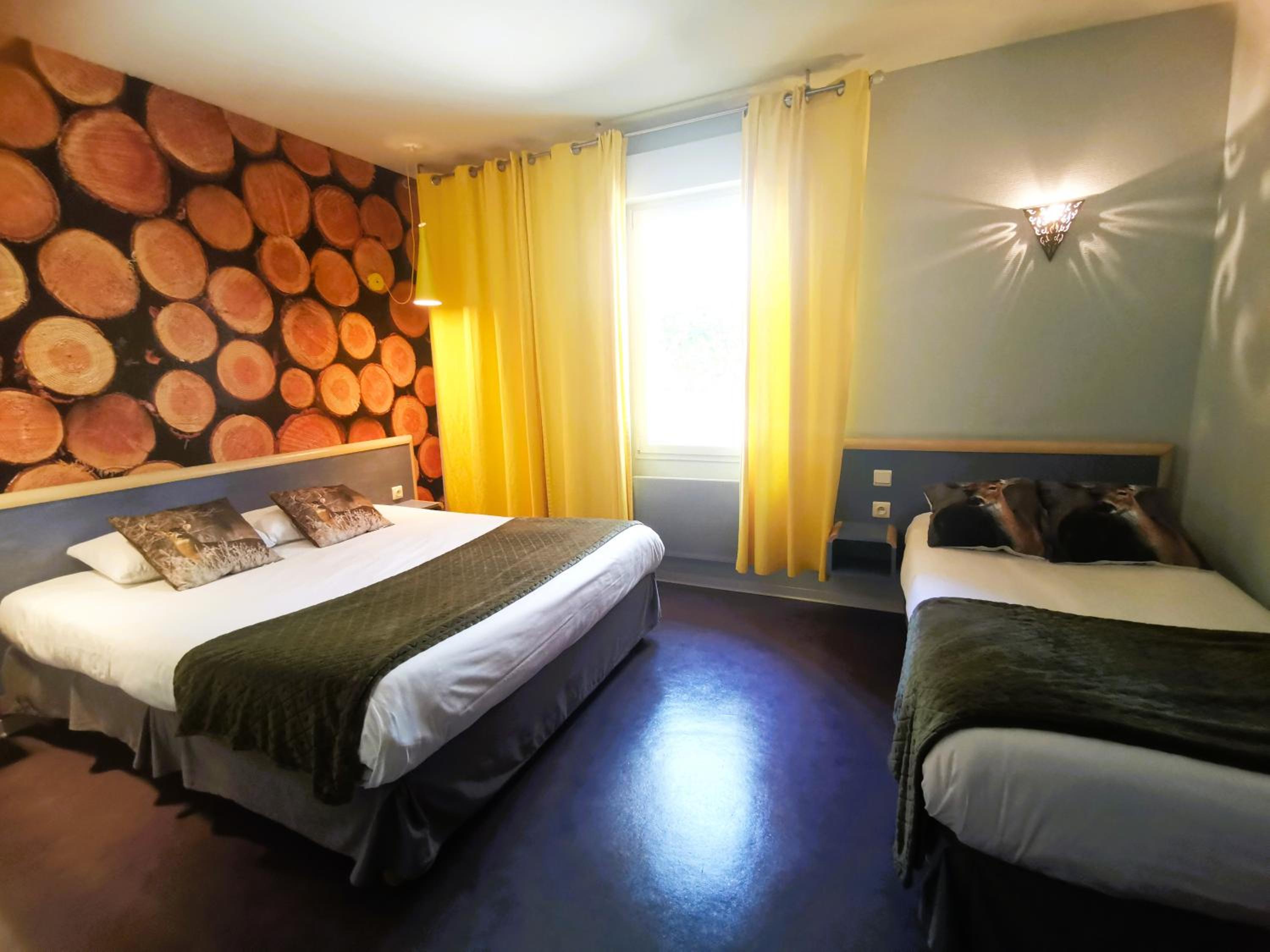 Triple Room