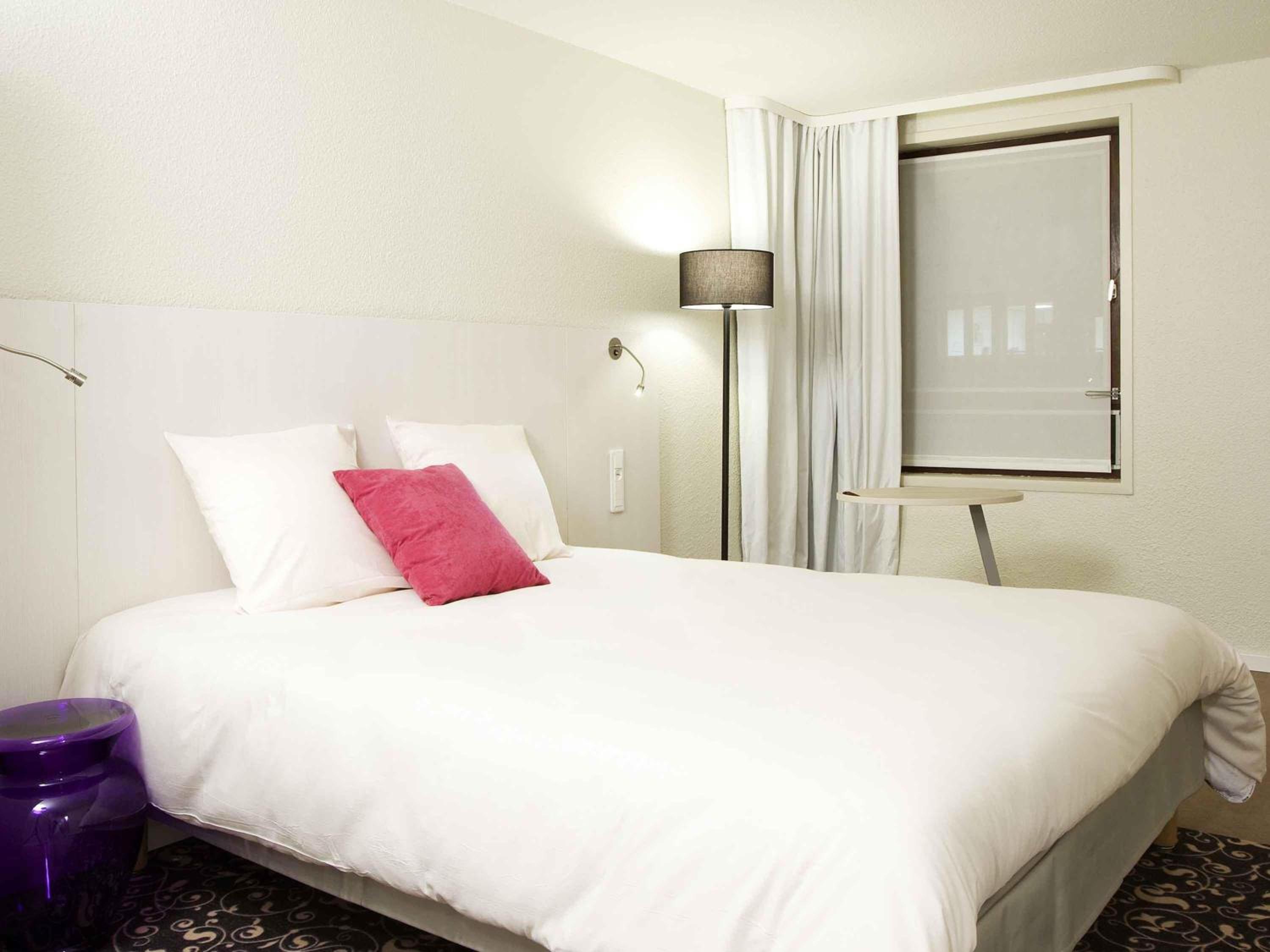 Standard Room with One Double Bed and Single Sofa Bed - Photo 2