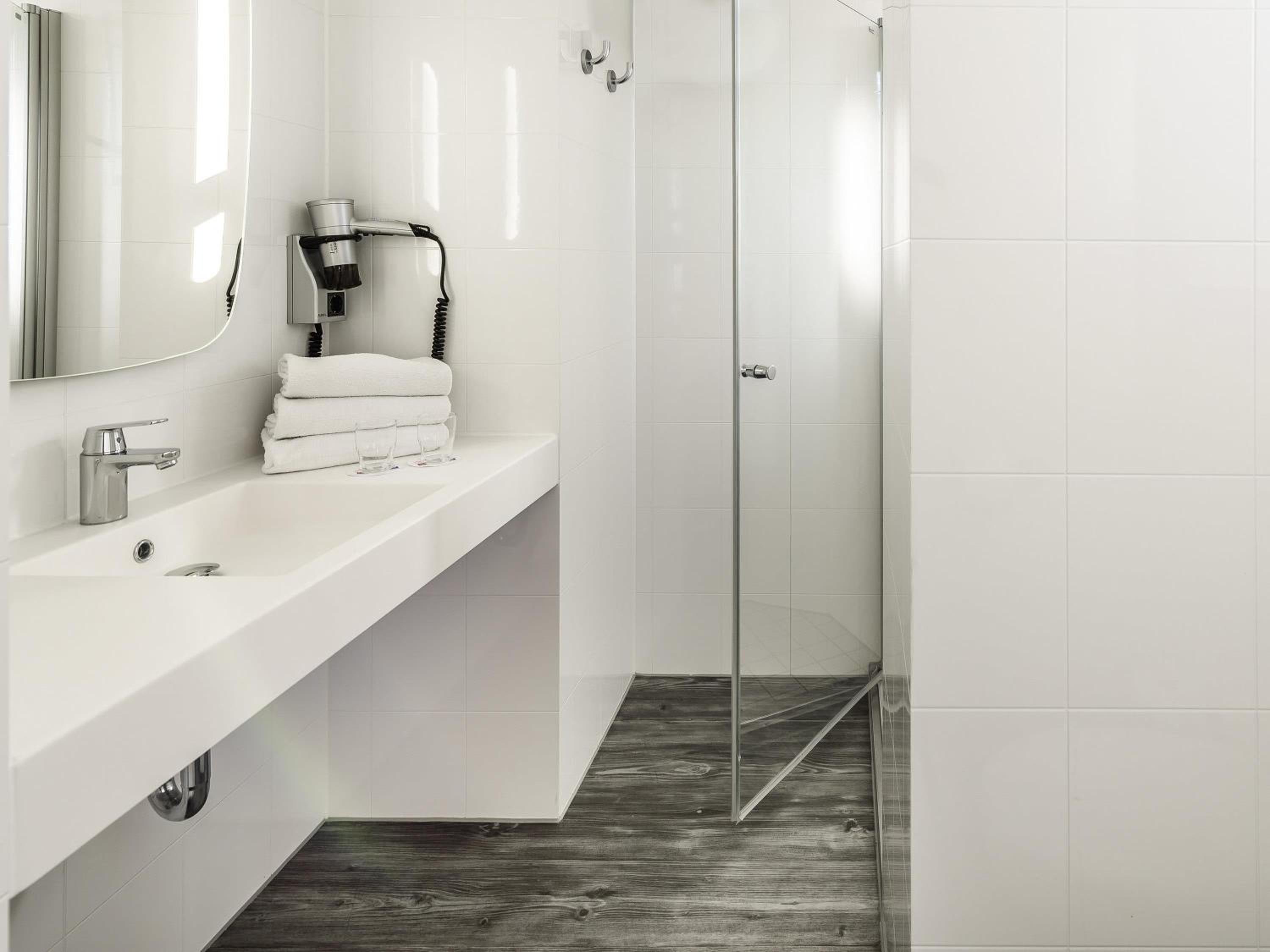 Superior Riverside Room - Wheelchair Accessible - Photo 3