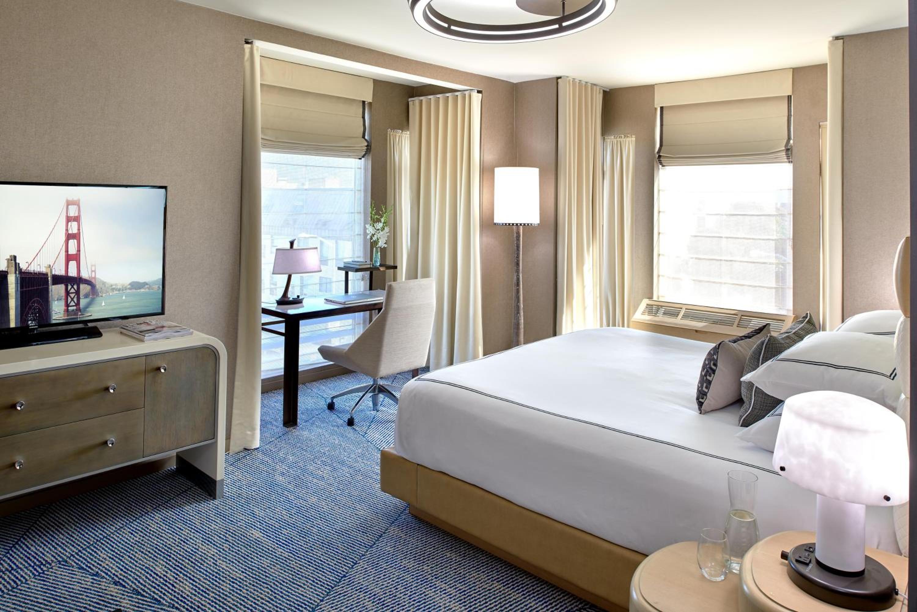 Suite - Photo 5