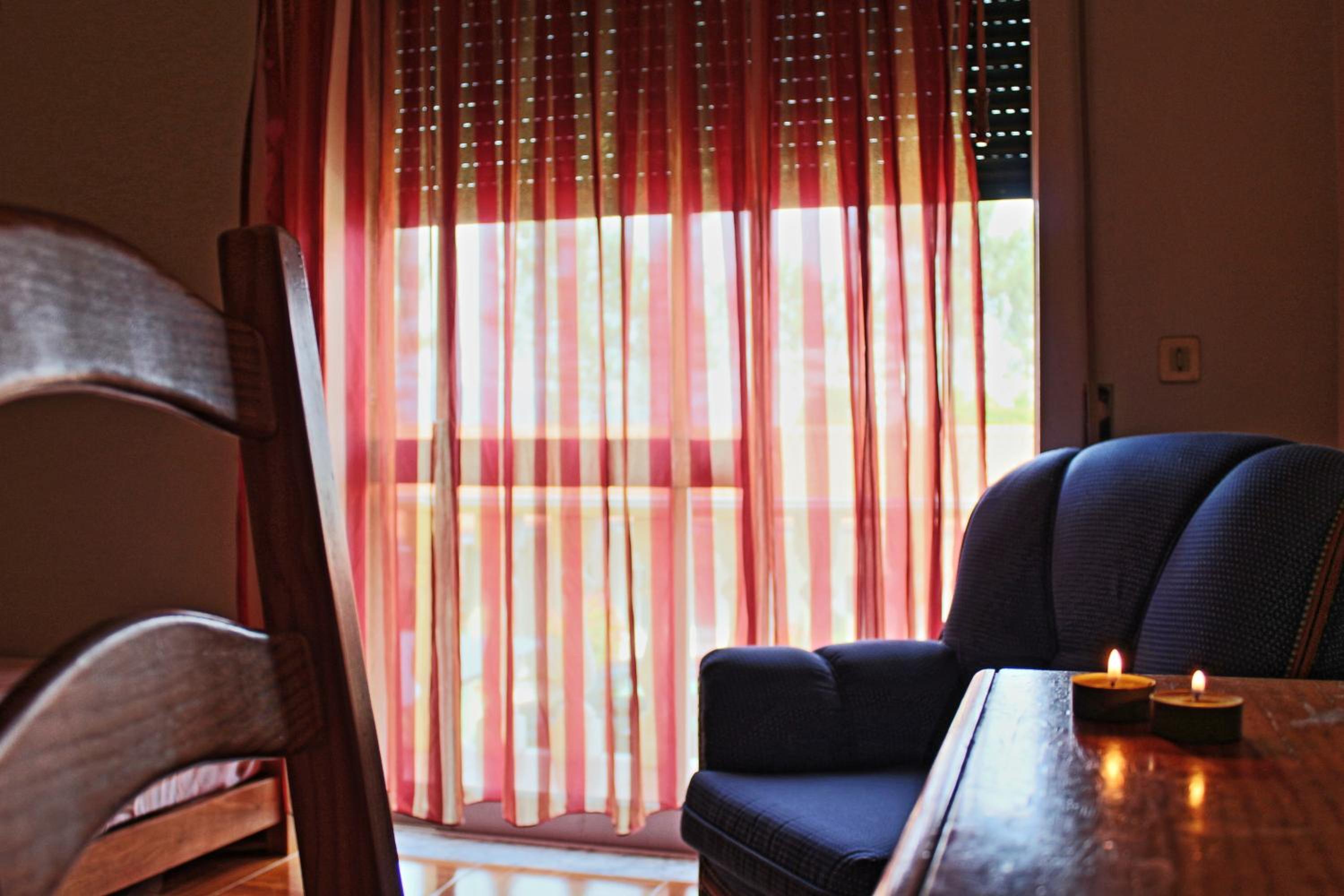 Double Room with Private Bathroom - Photo 10