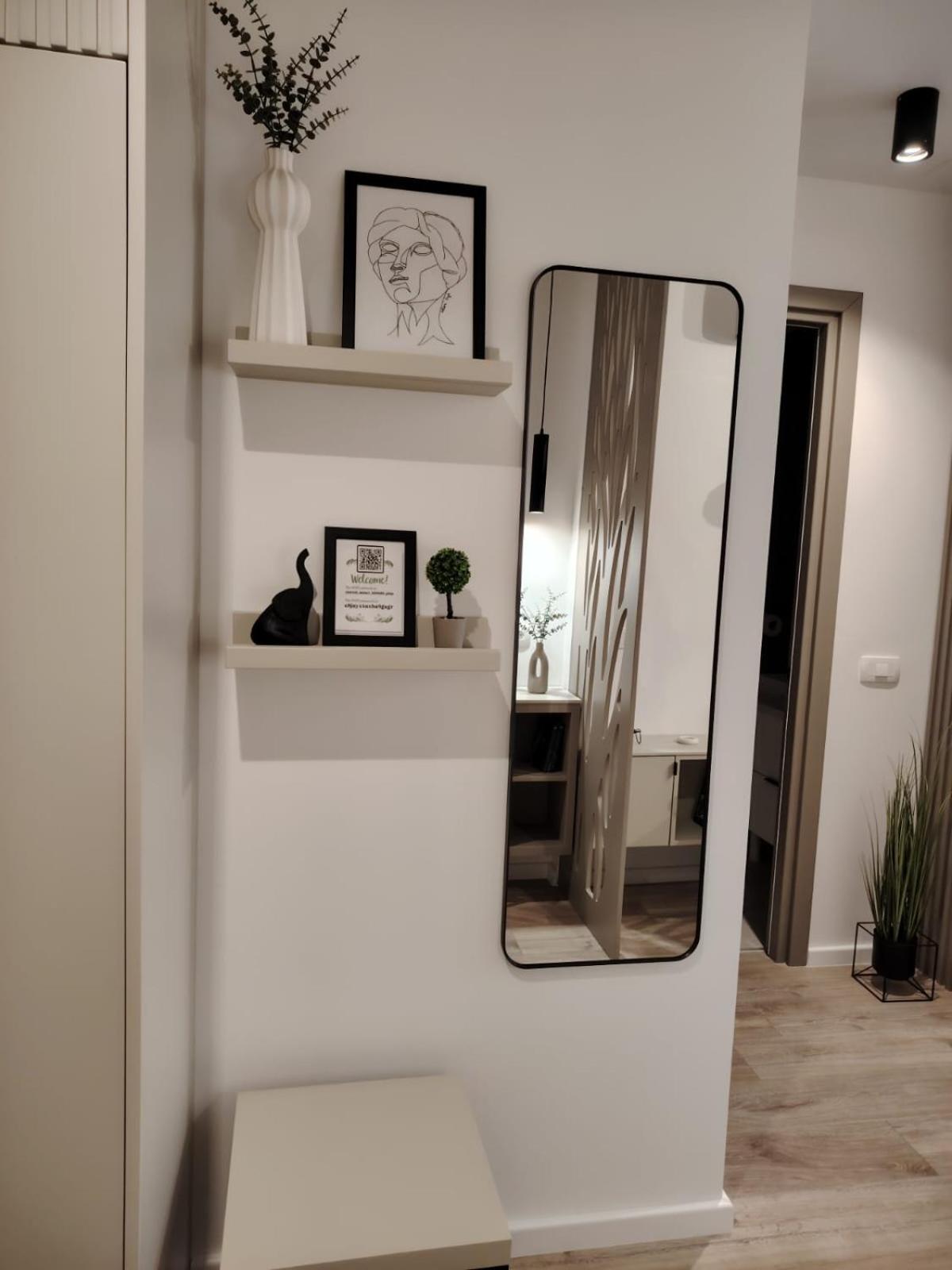 One-Bedroom Apartment with Terrace photo 2
