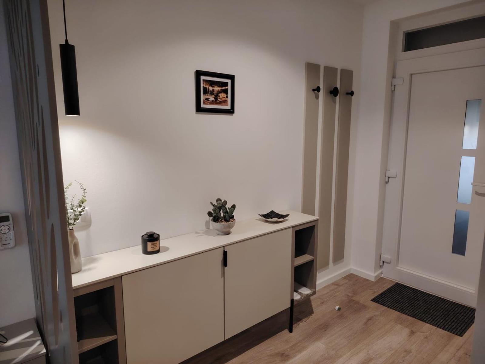 One-Bedroom Apartment with Terrace photo 2