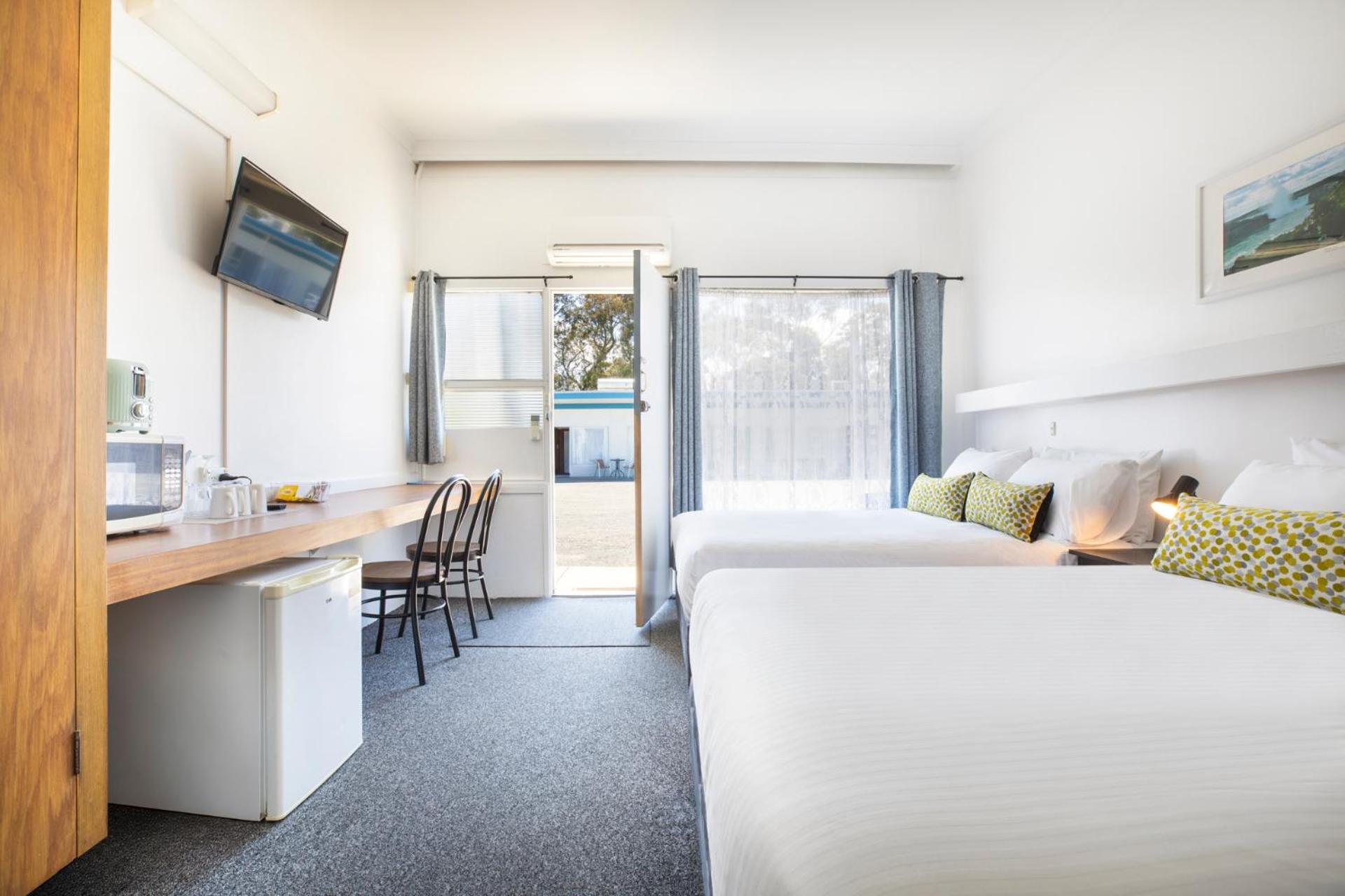 Deluxe Double or Twin Room photo 2