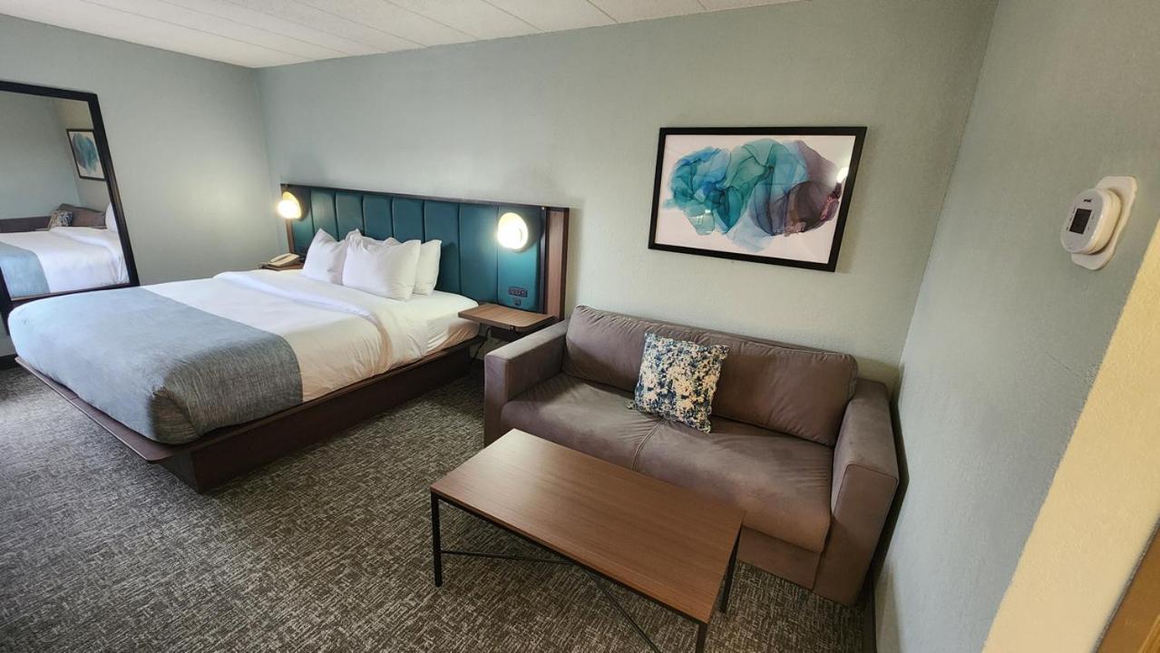 Junior King Suite, Non-Smoking