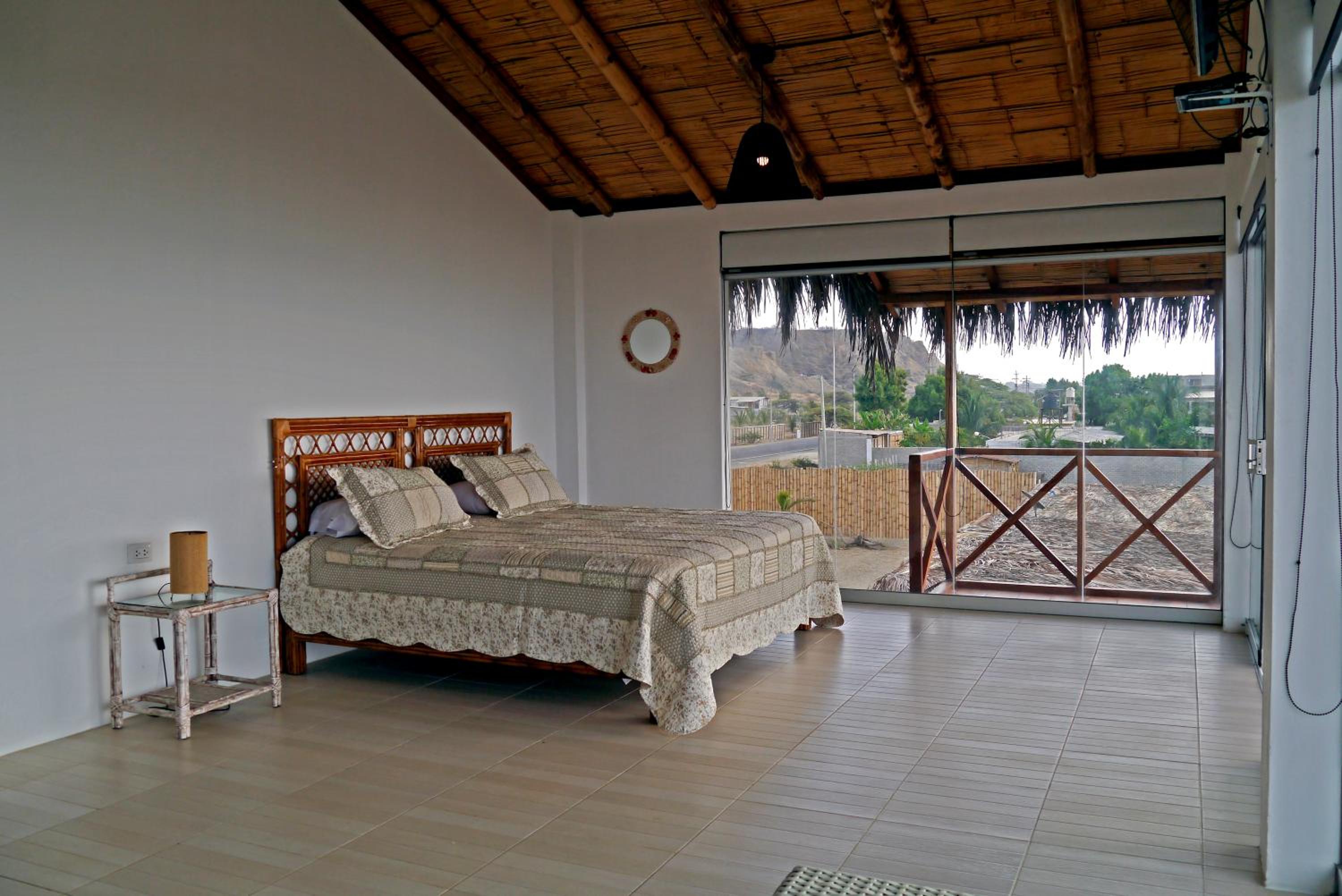 King Suite With Ocean View And Spa Bath photo 1