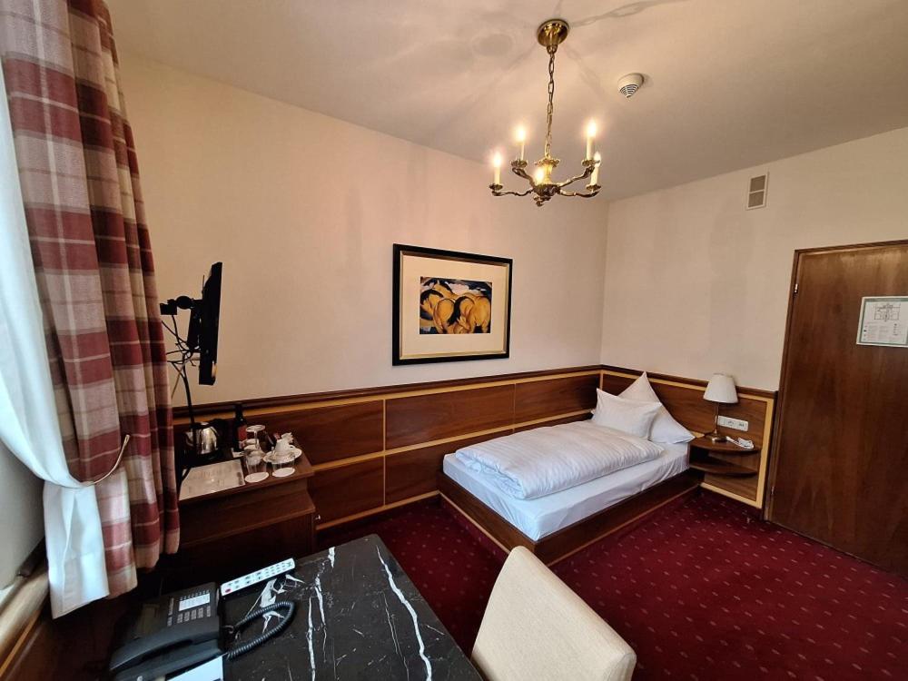 Budget Single Room photo 3