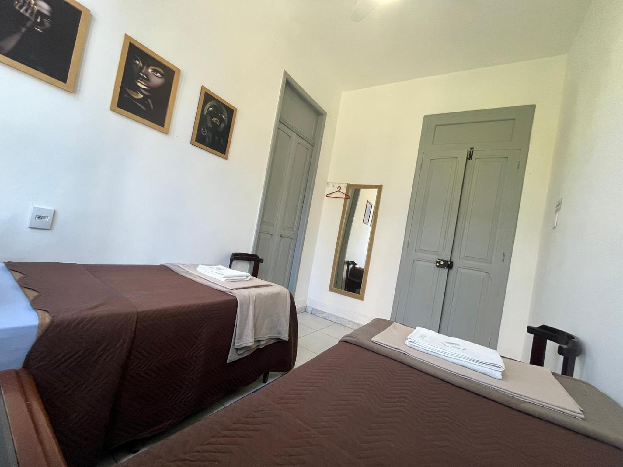 Double Room with Shared Bathroom photo 2