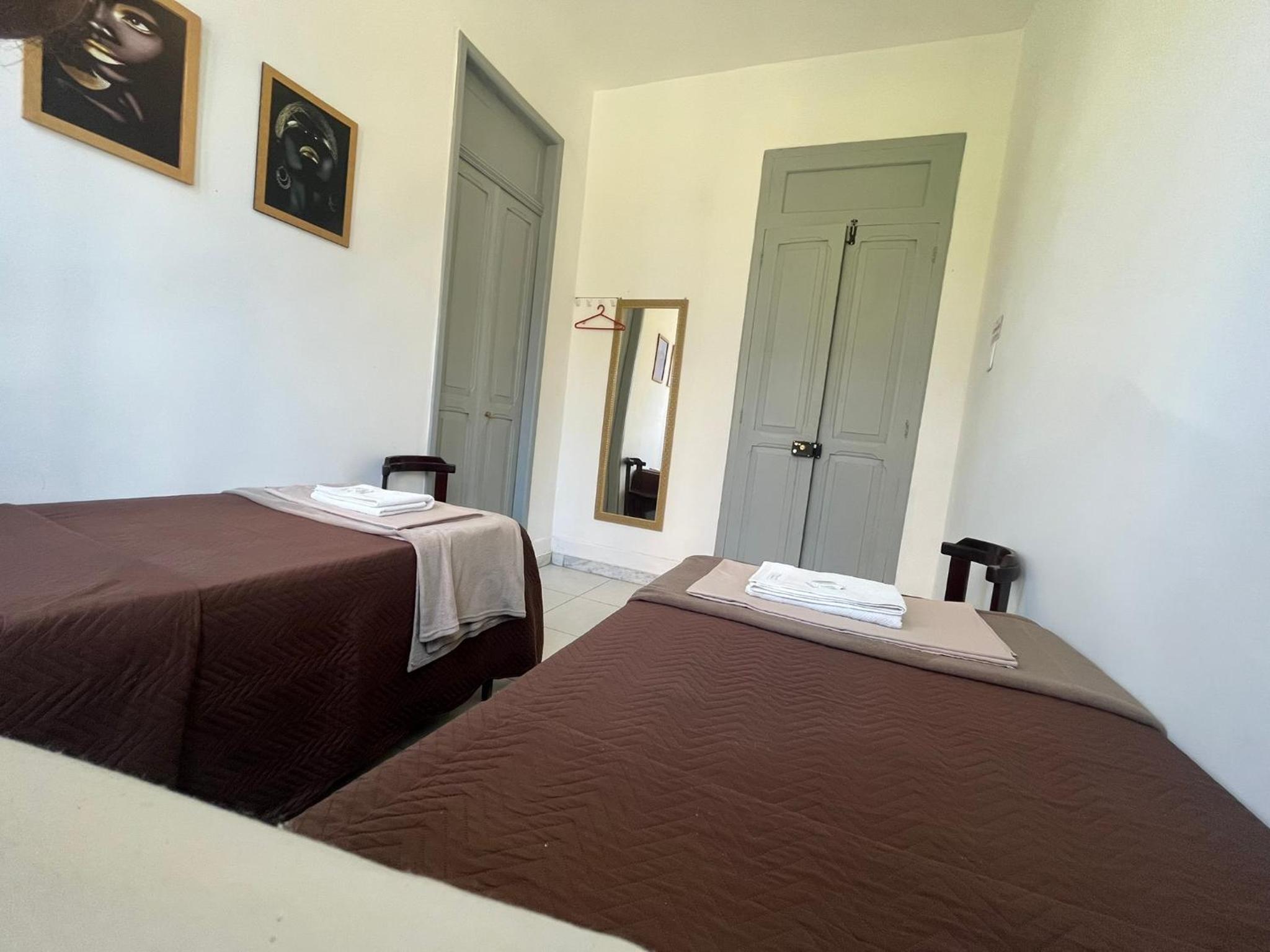 Double Room with Shared Bathroom photo 3