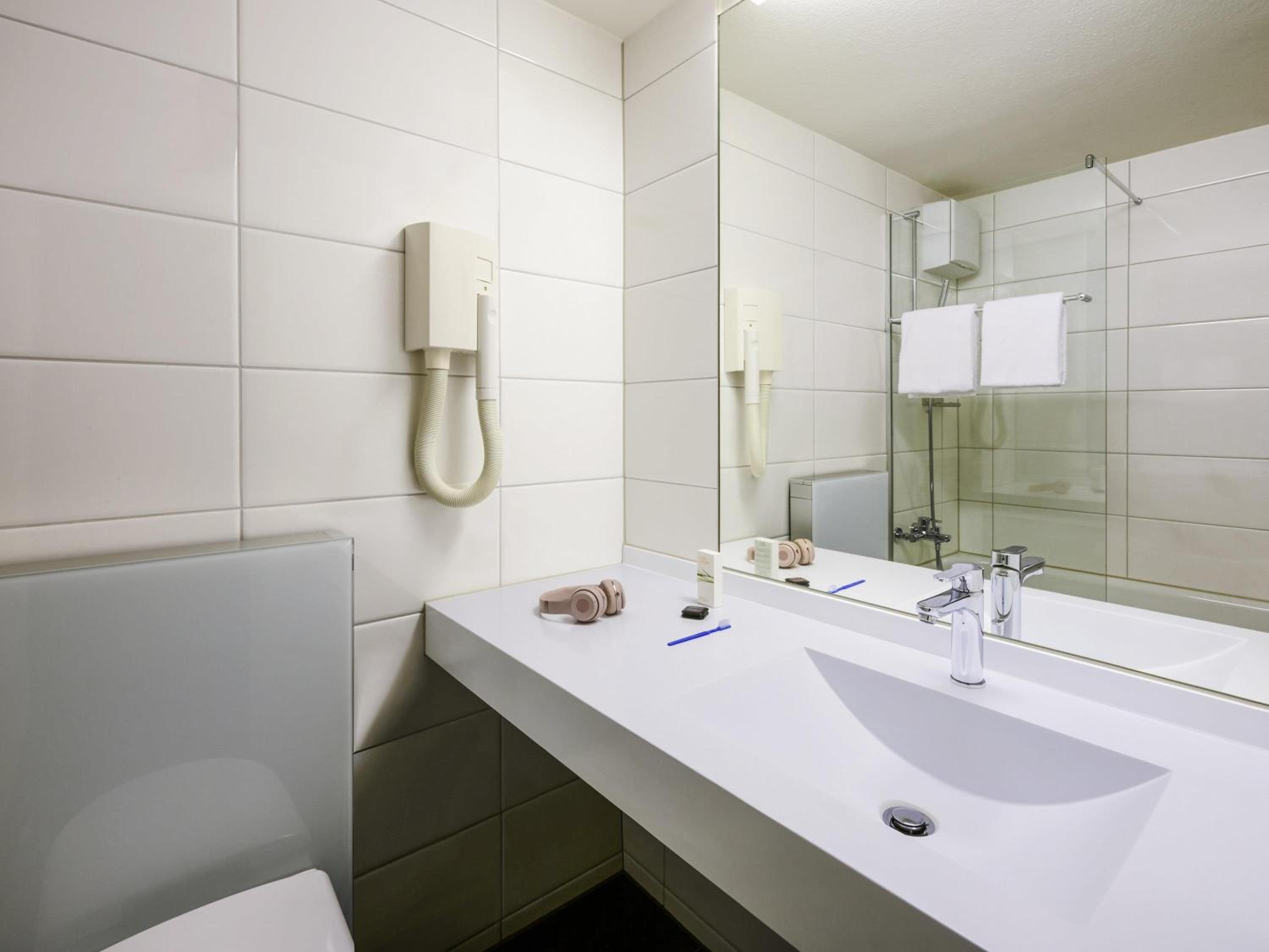 Standard Double Room - Photo 2