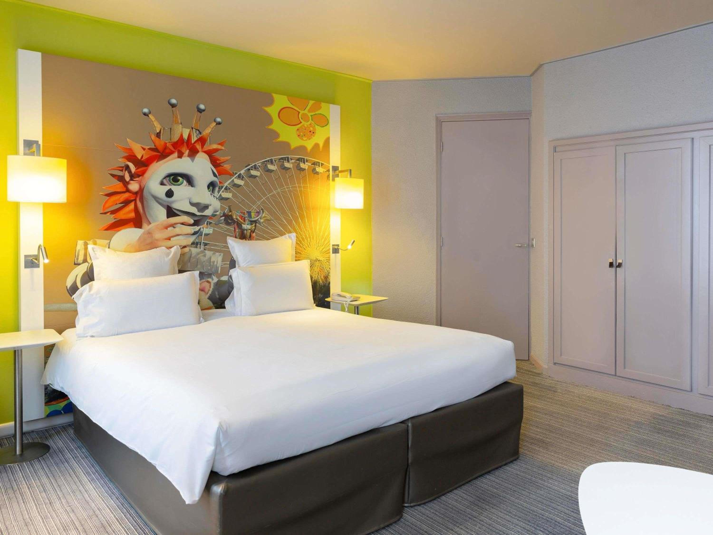 Junior Suite with One Double Bed and One Sofabed - Photo 1