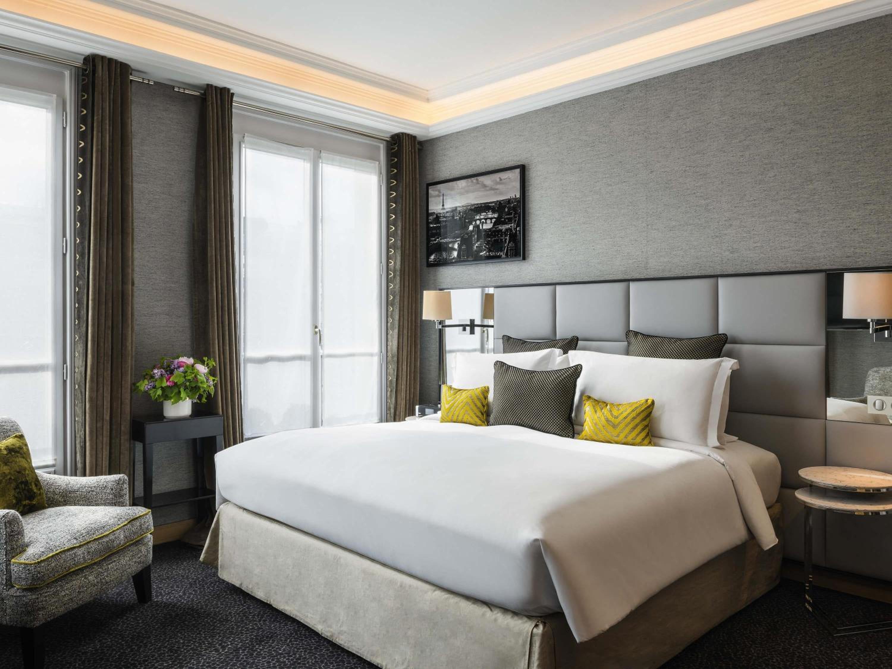 Luxury Junior King Suite with Balcony photo 1