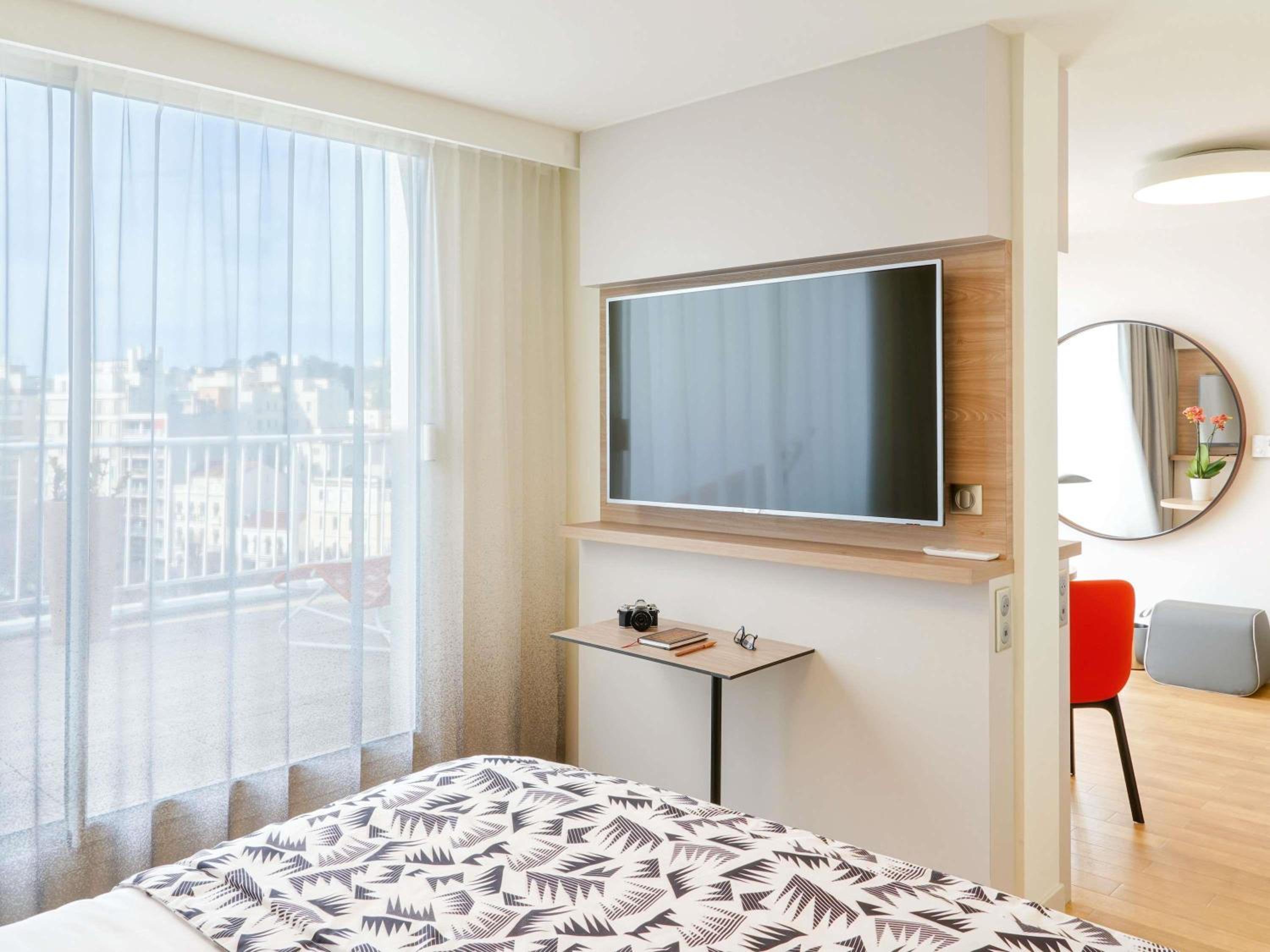 Junior Suite with One King Bed photo 2