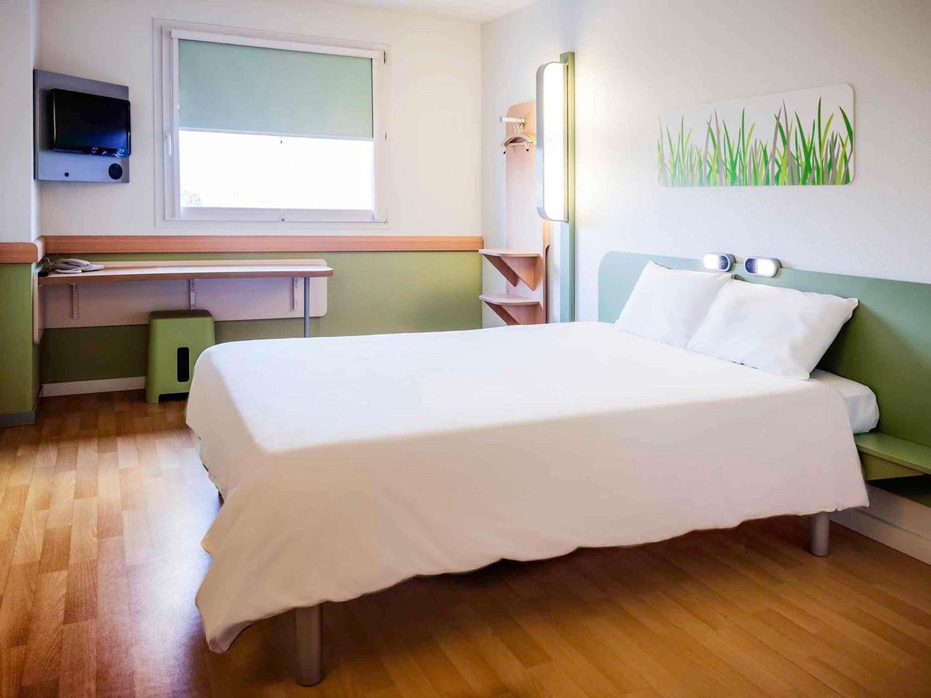 Classic Double Room - Disability Access - Photo 1